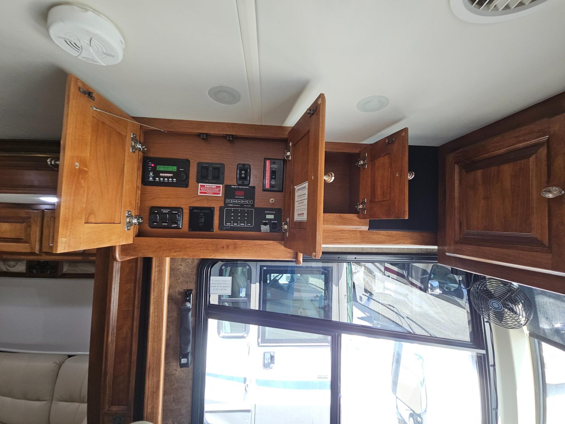 2013 Tiffin Motorhome 2013 Tiffin Motorhome Phaeton - thumbnail 44