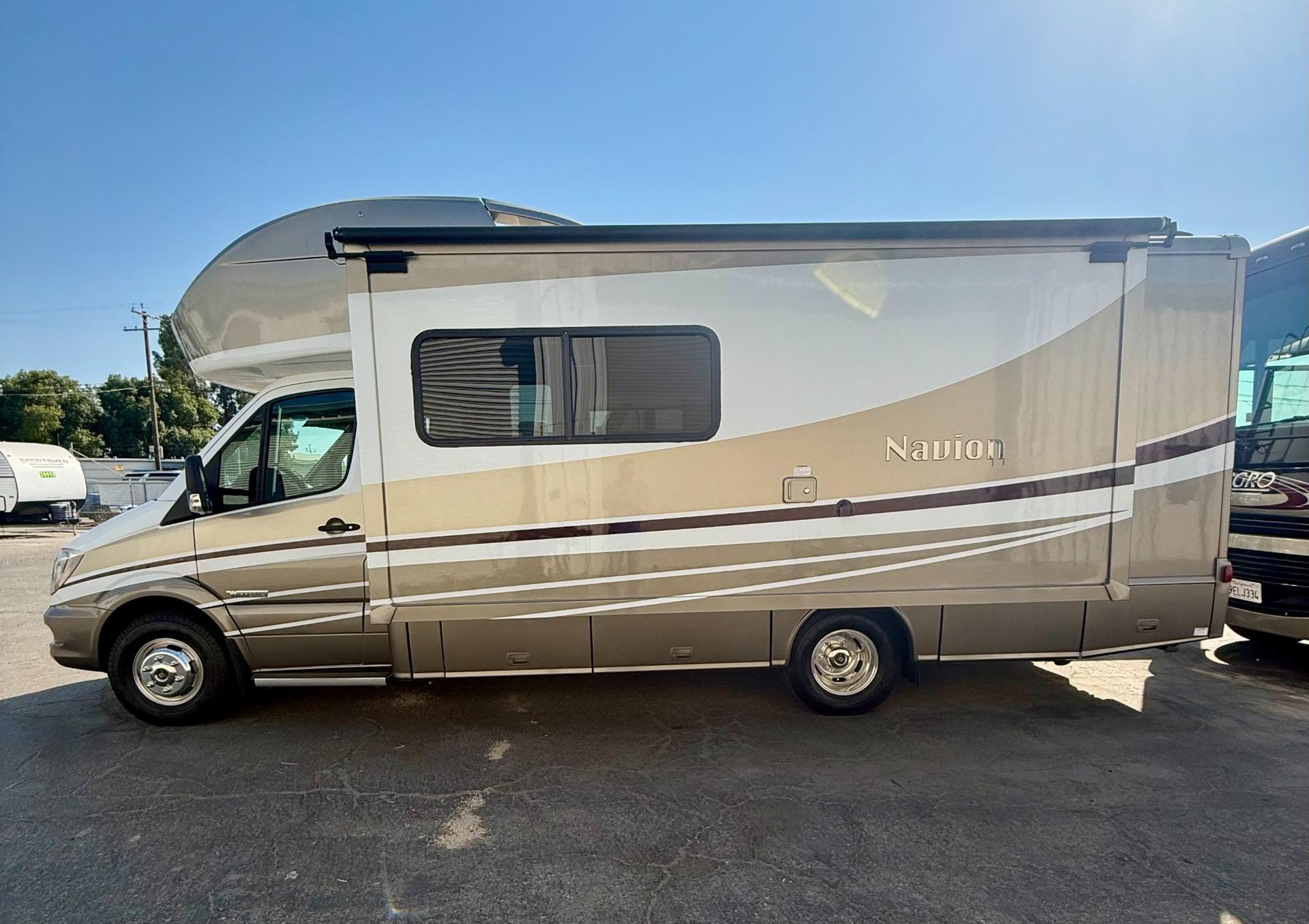 2019 Winnebago 2019 Winnebago Navion - thumbnail 5