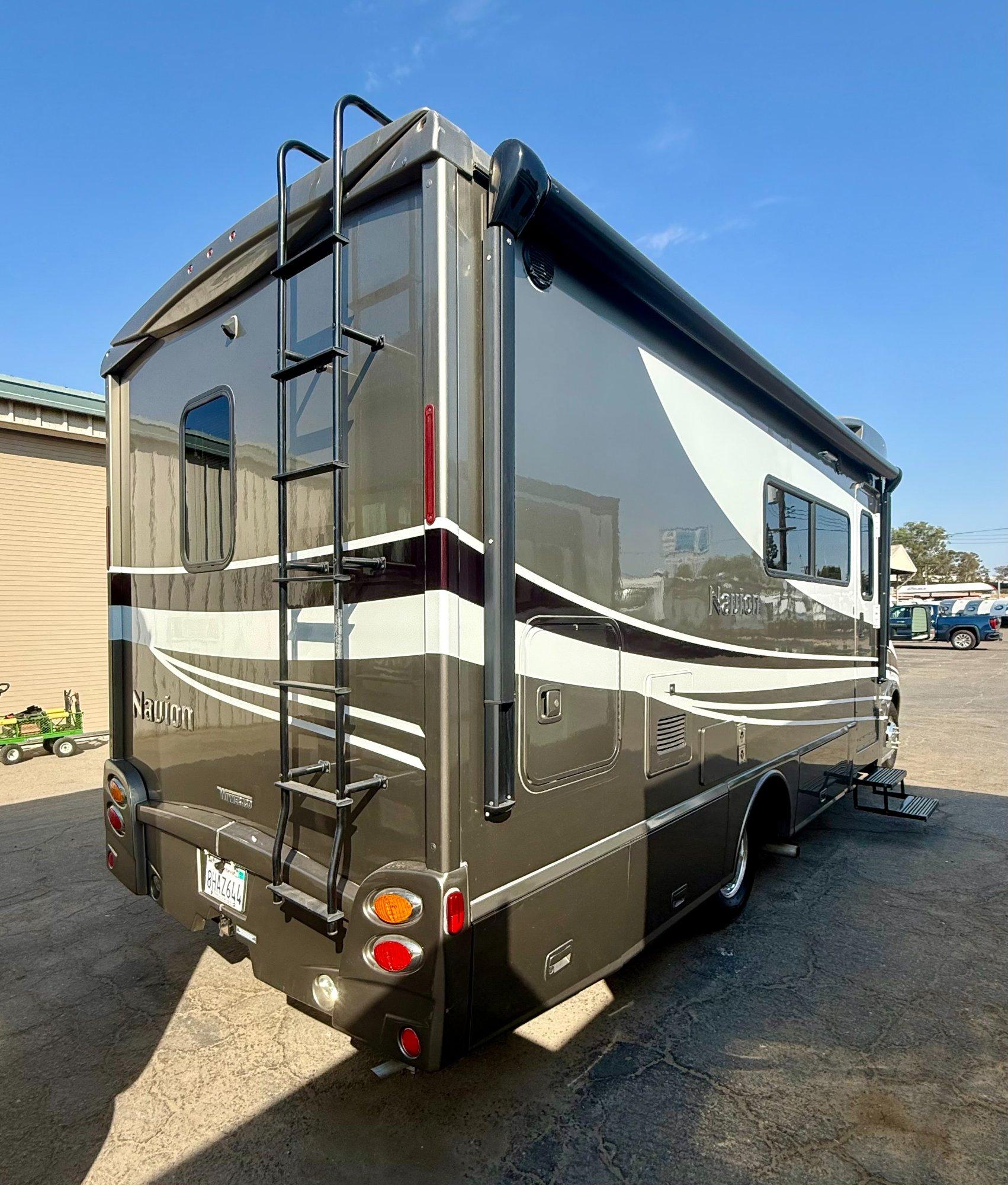 2019 Winnebago 2019 Winnebago Navion - thumbnail 8