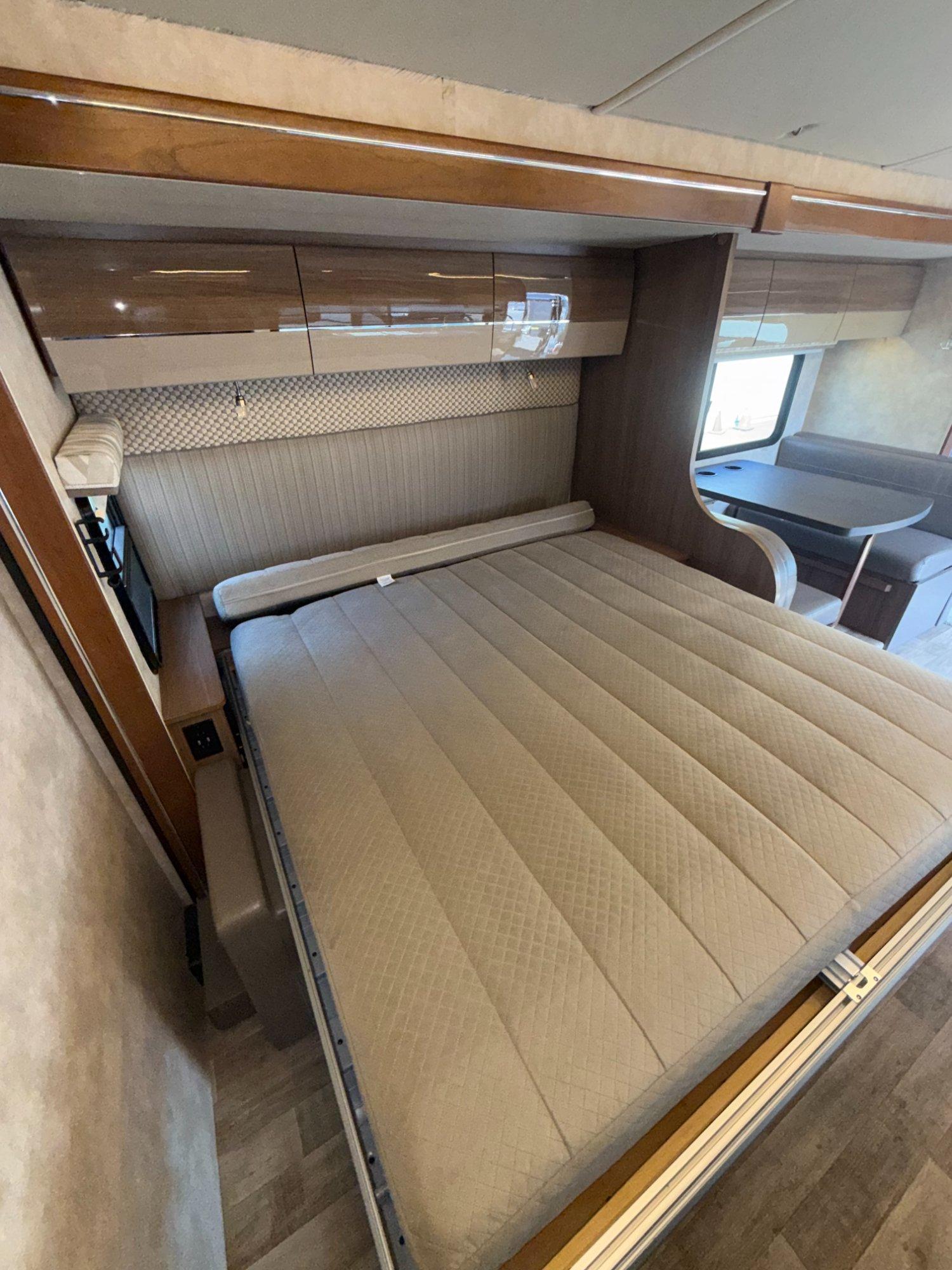 2019 Winnebago 2019 Winnebago Navion - thumbnail 19