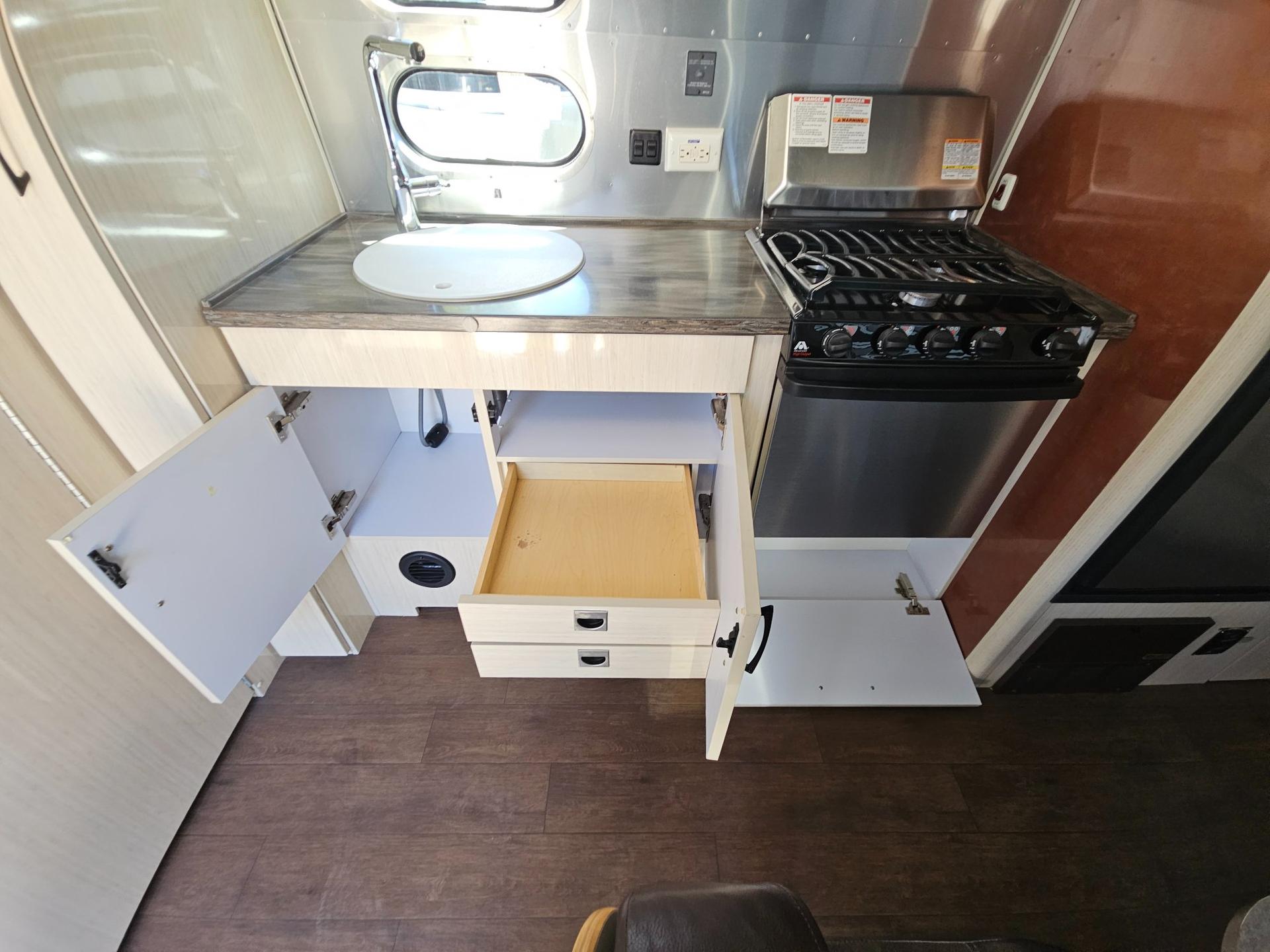 2016 Airstream 2016 Airstream International Serenity - thumbnail 16