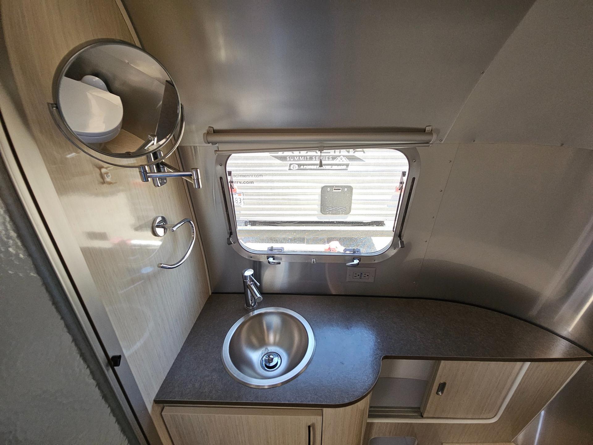 2016 Airstream 2016 Airstream International Serenity - thumbnail 27