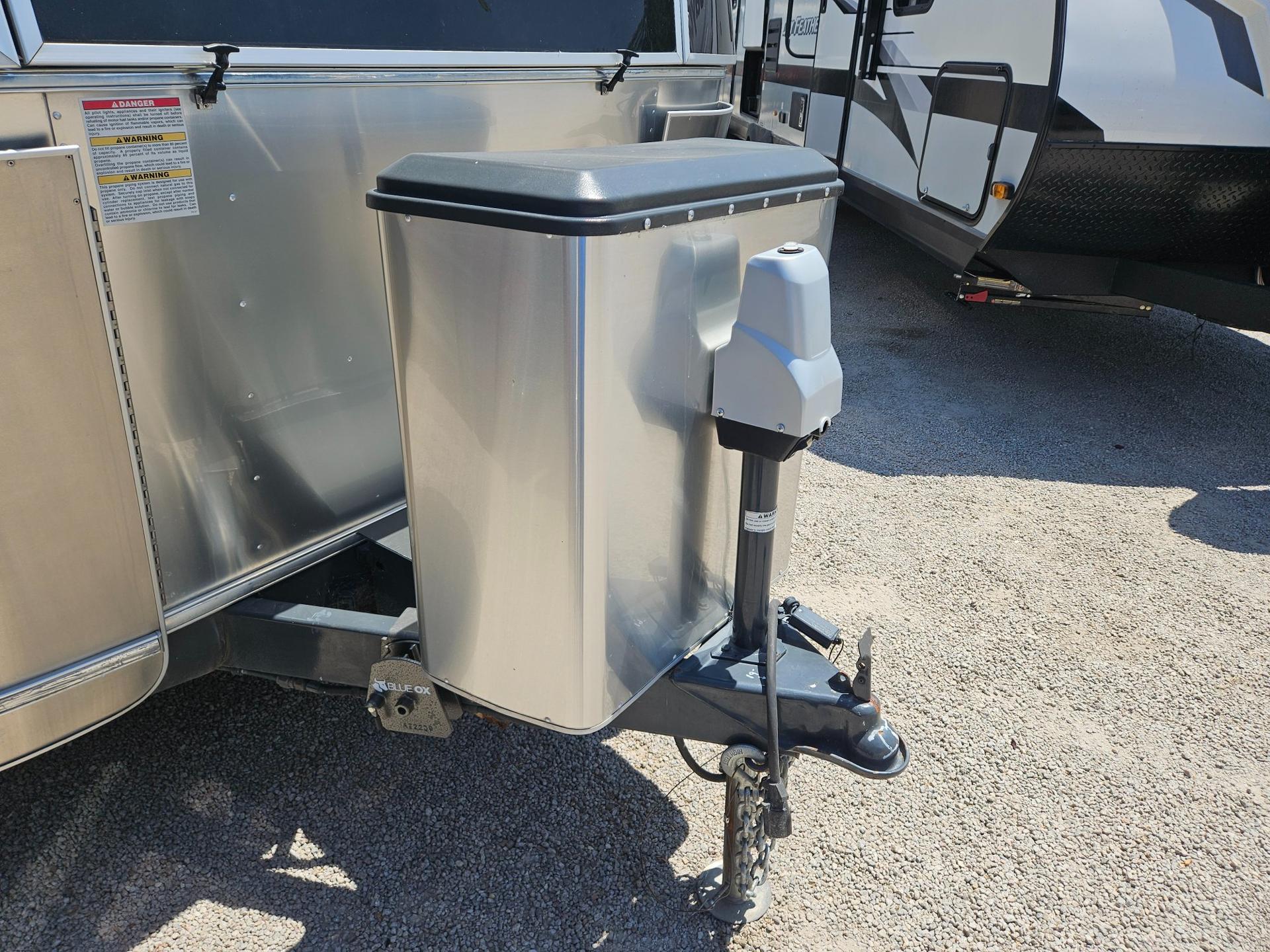 2016 Airstream 2016 Airstream International Serenity - thumbnail 30