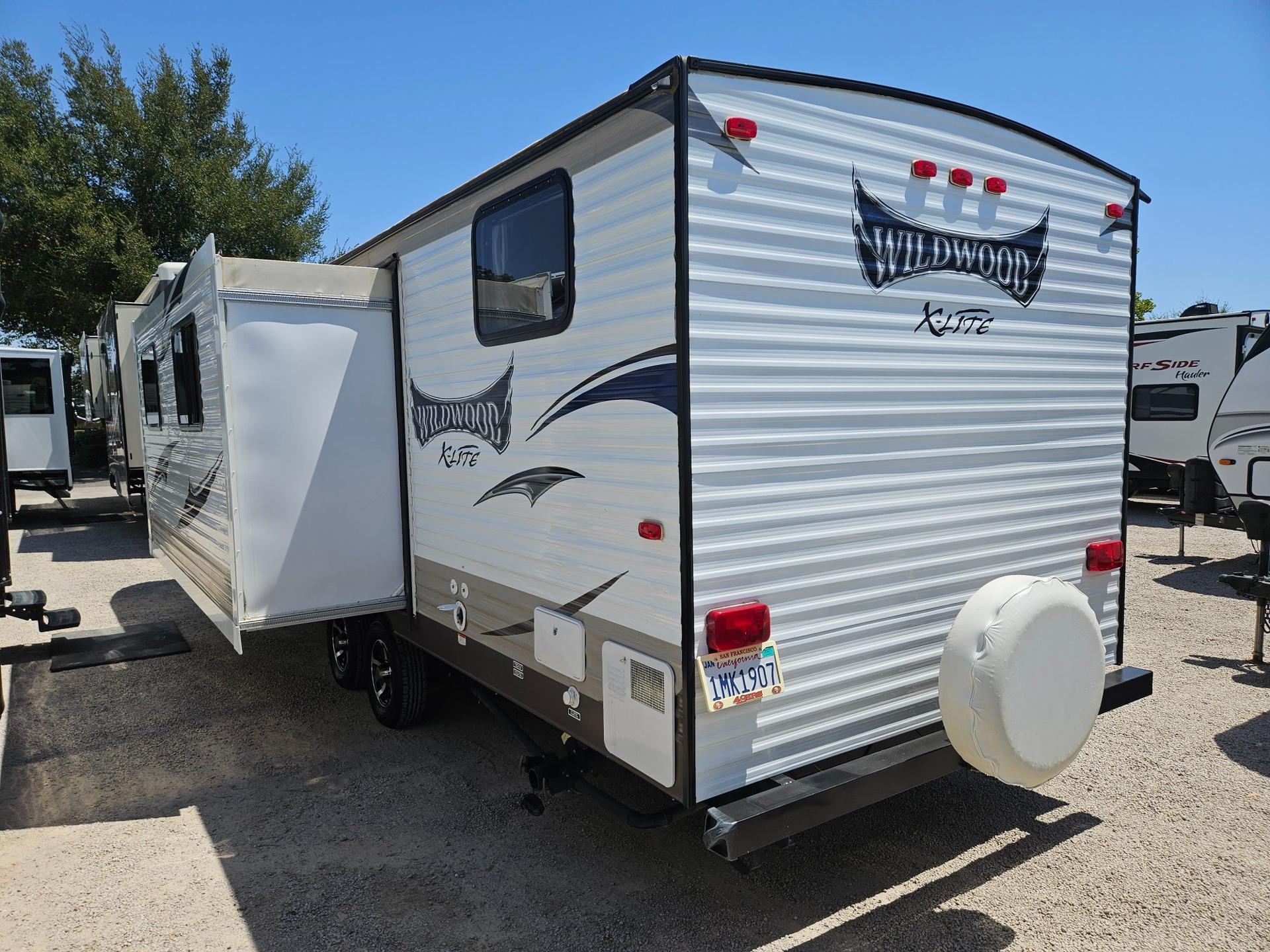 2015 Forest River RV 2015 Forest River RV Wildwood X-Lite - thumbnail 3