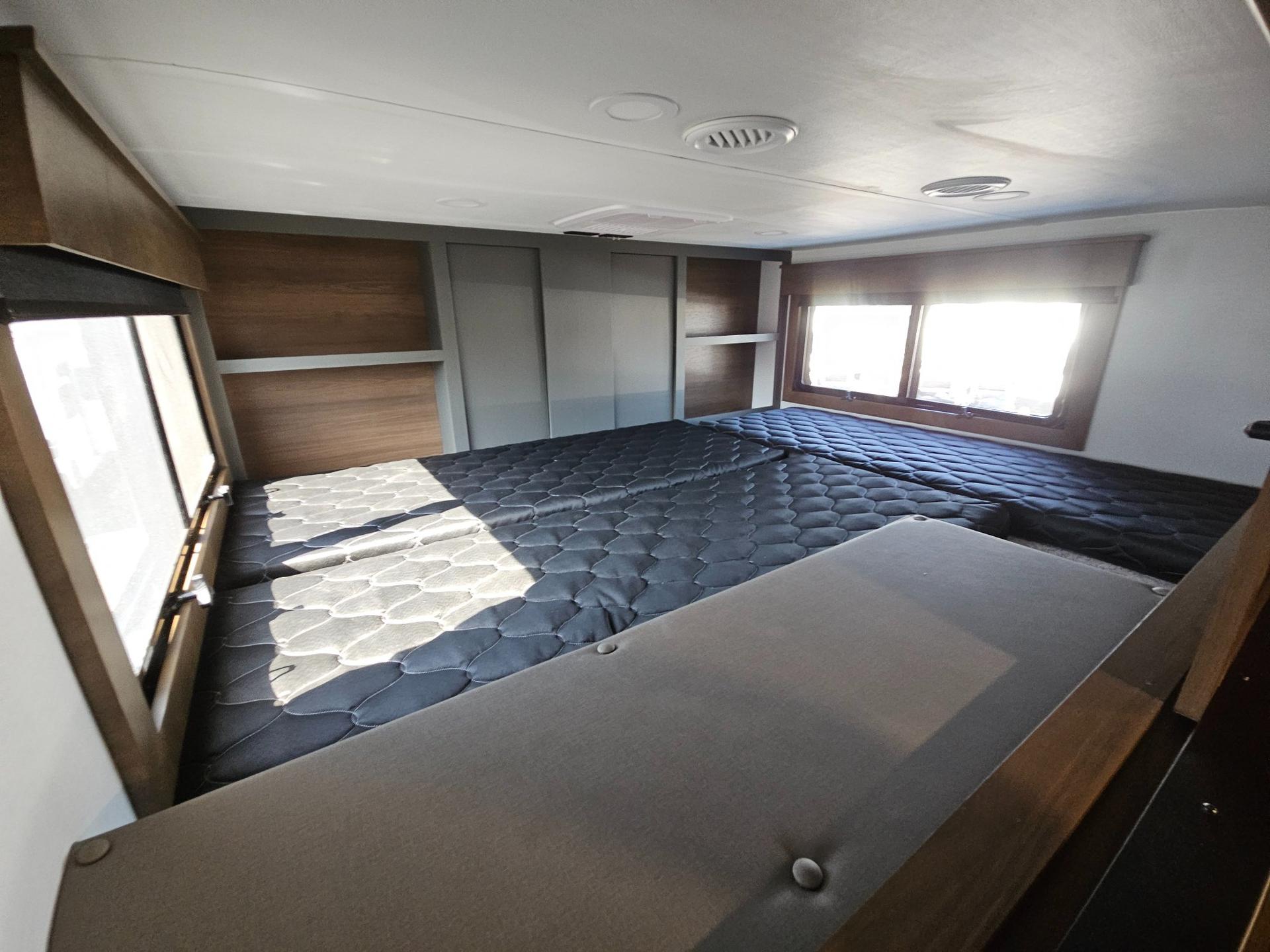 2027 Keystone RV 2027 Keystone RV Montana High Country - thumbnail 28