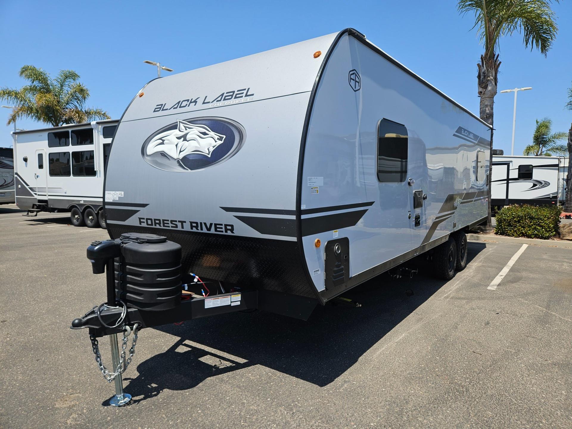 2027 Forest River RV 2027 Forest River RV Cherokee Grey Wolf Black Label - thumbnail 5