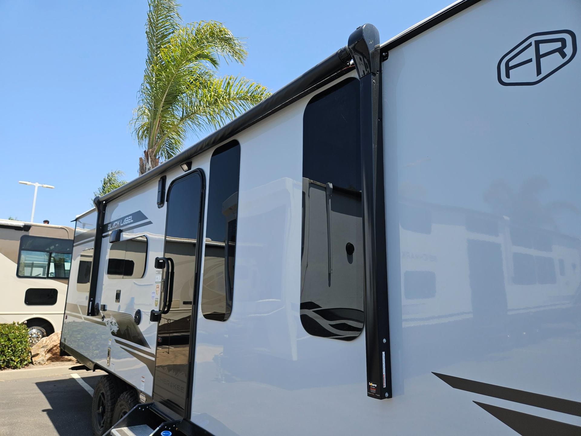 2027 Forest River RV 2027 Forest River RV Cherokee Grey Wolf Black Label - thumbnail 33