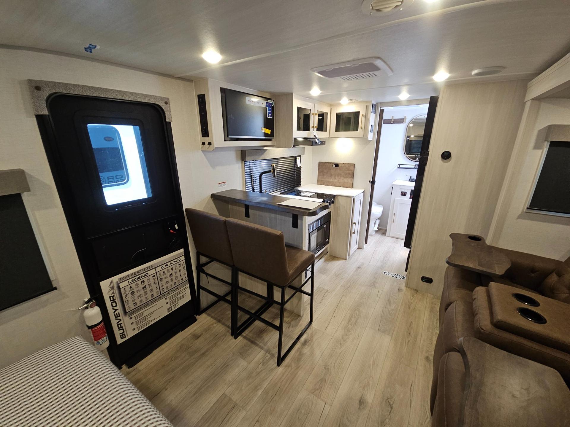 2027 Forest River RV 2027 Forest River RV Surveyor Legend - thumbnail 7