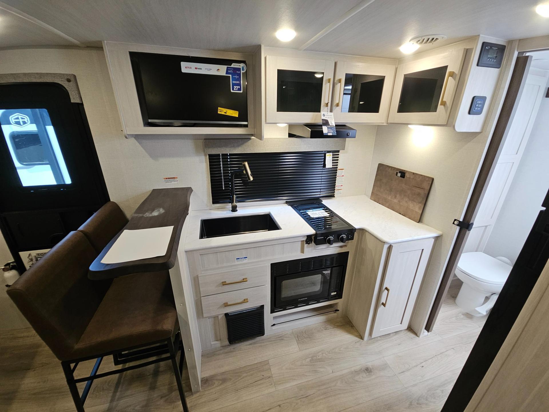 2027 Forest River RV 2027 Forest River RV Surveyor Legend - thumbnail 11