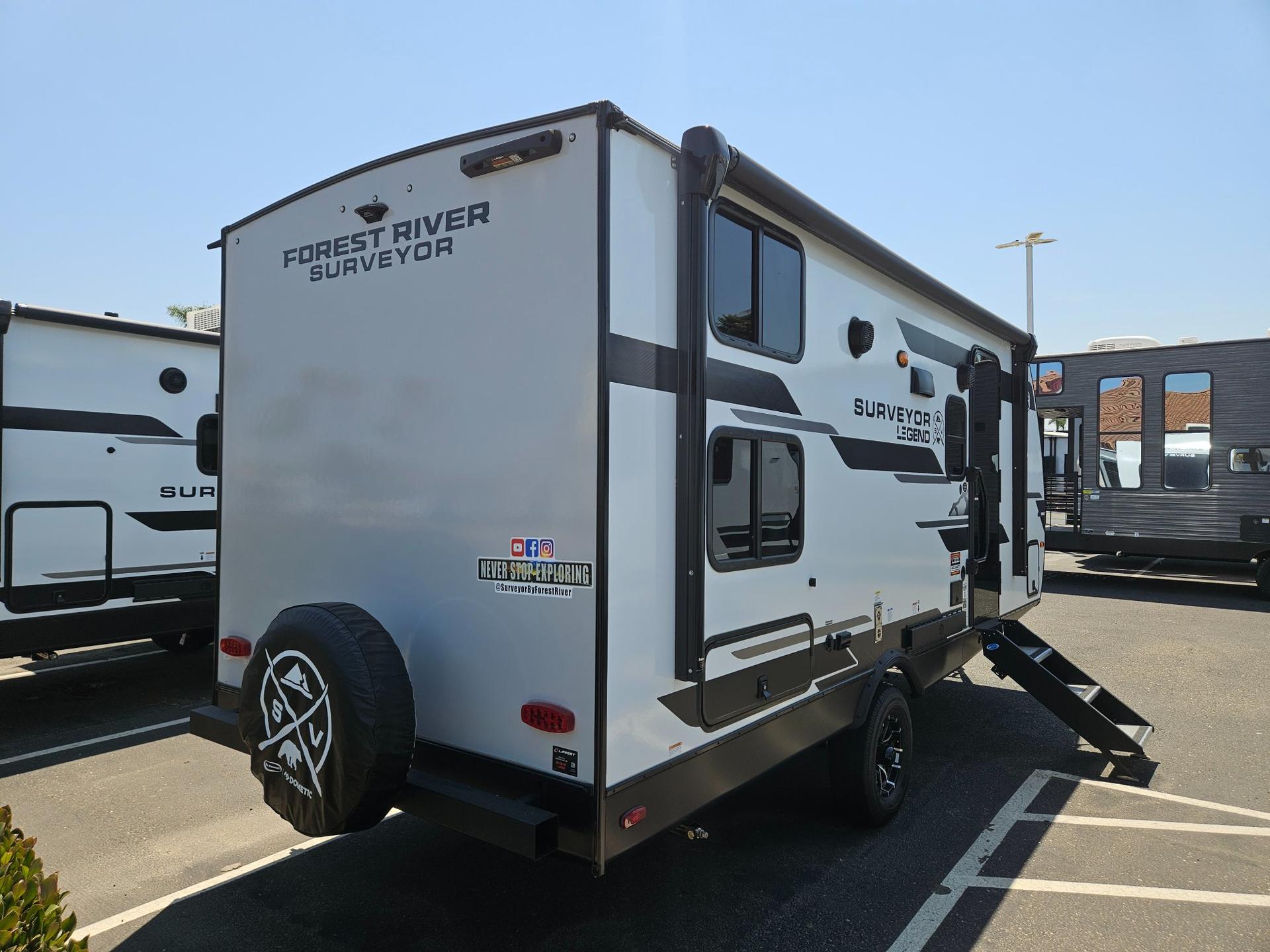 2027 Forest River RV 2027 Forest River RV Surveyor Legend - thumbnail 3