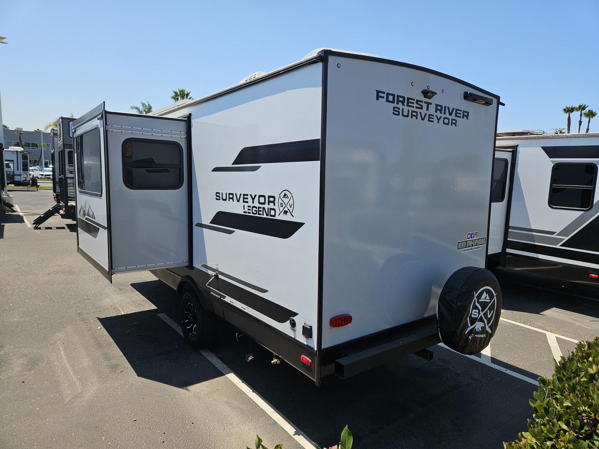 2027 Forest River RV 2027 Forest River RV Surveyor Legend - thumbnail 4