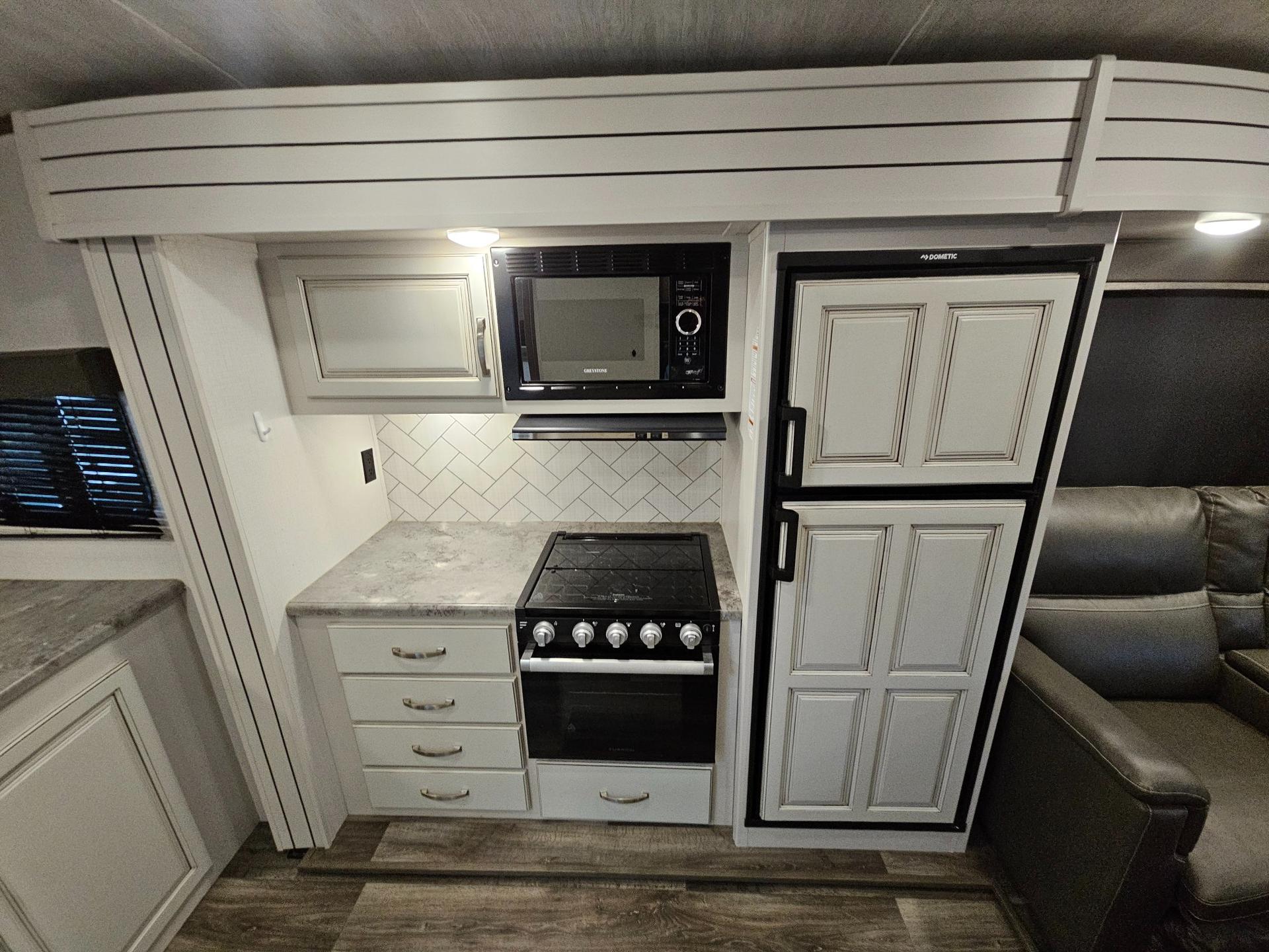 2021 Keystone RV 2021 Keystone RV Cougar Half-Ton - thumbnail 9