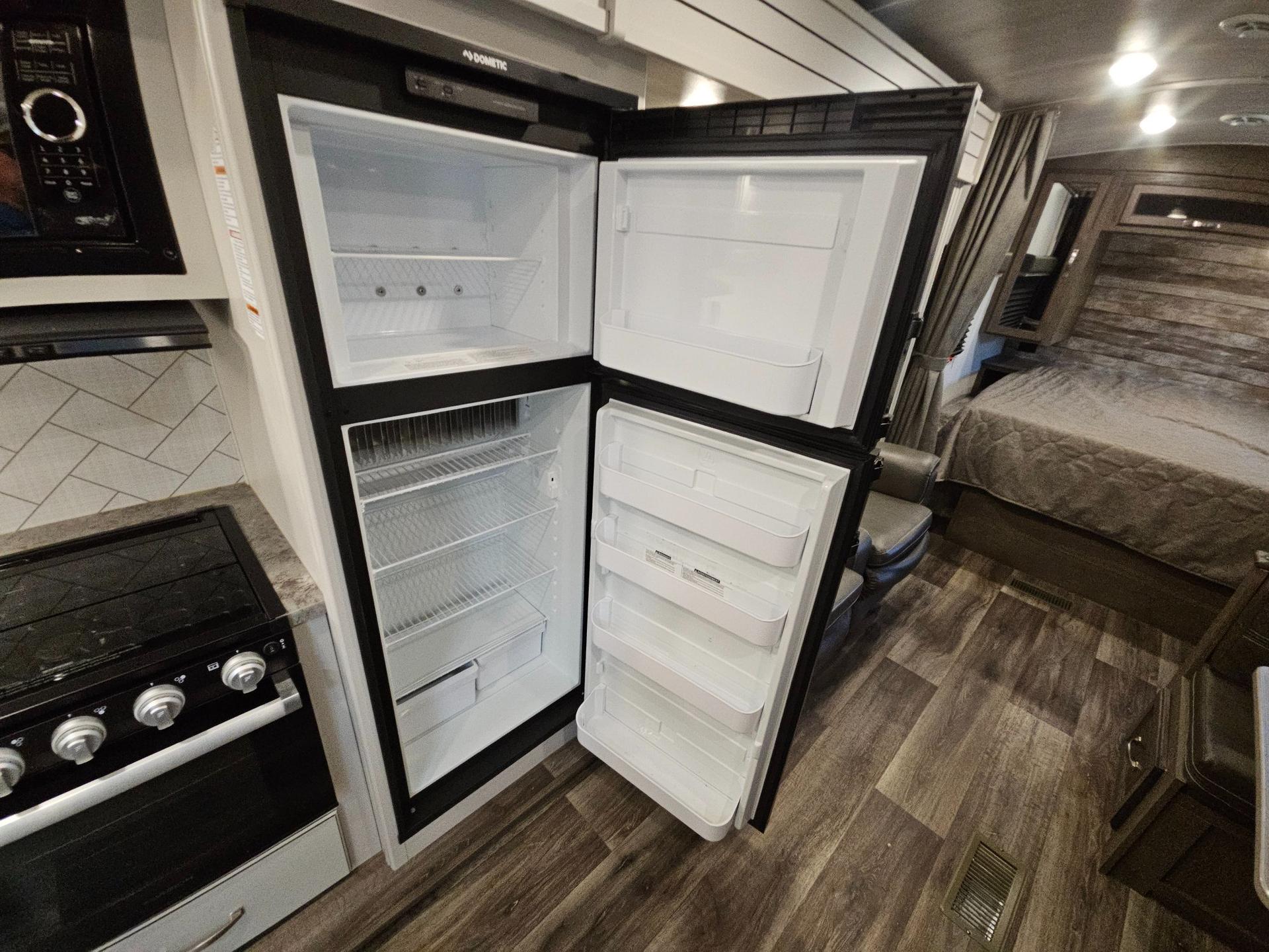 2021 Keystone RV 2021 Keystone RV Cougar Half-Ton - thumbnail 10
