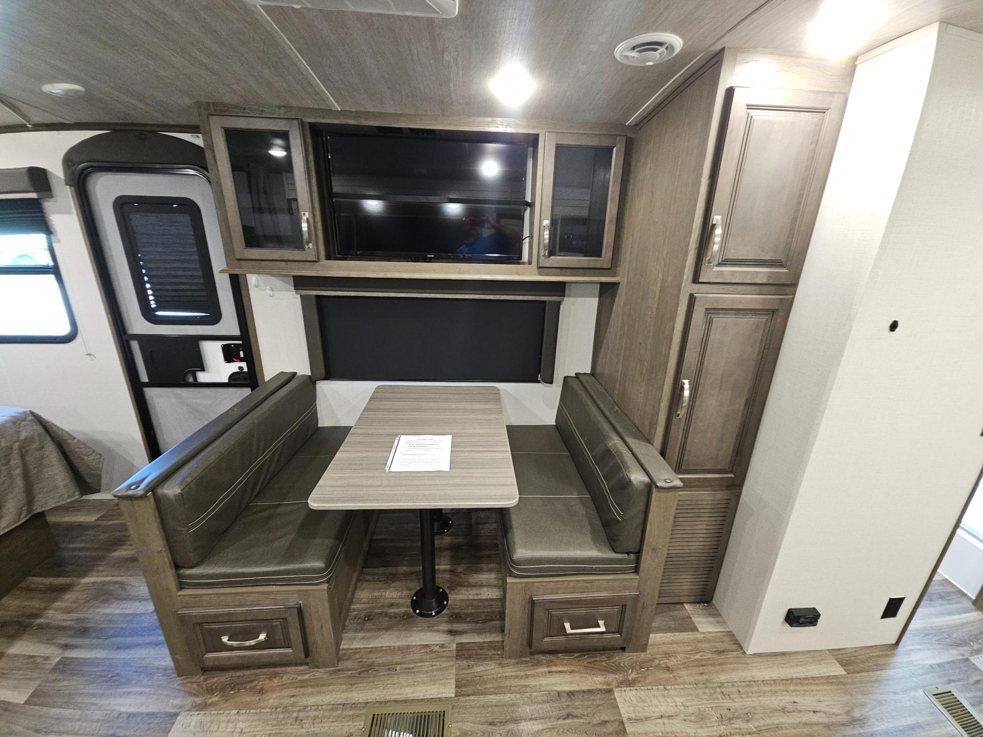 2021 Keystone RV 2021 Keystone RV Cougar Half-Ton - thumbnail 19
