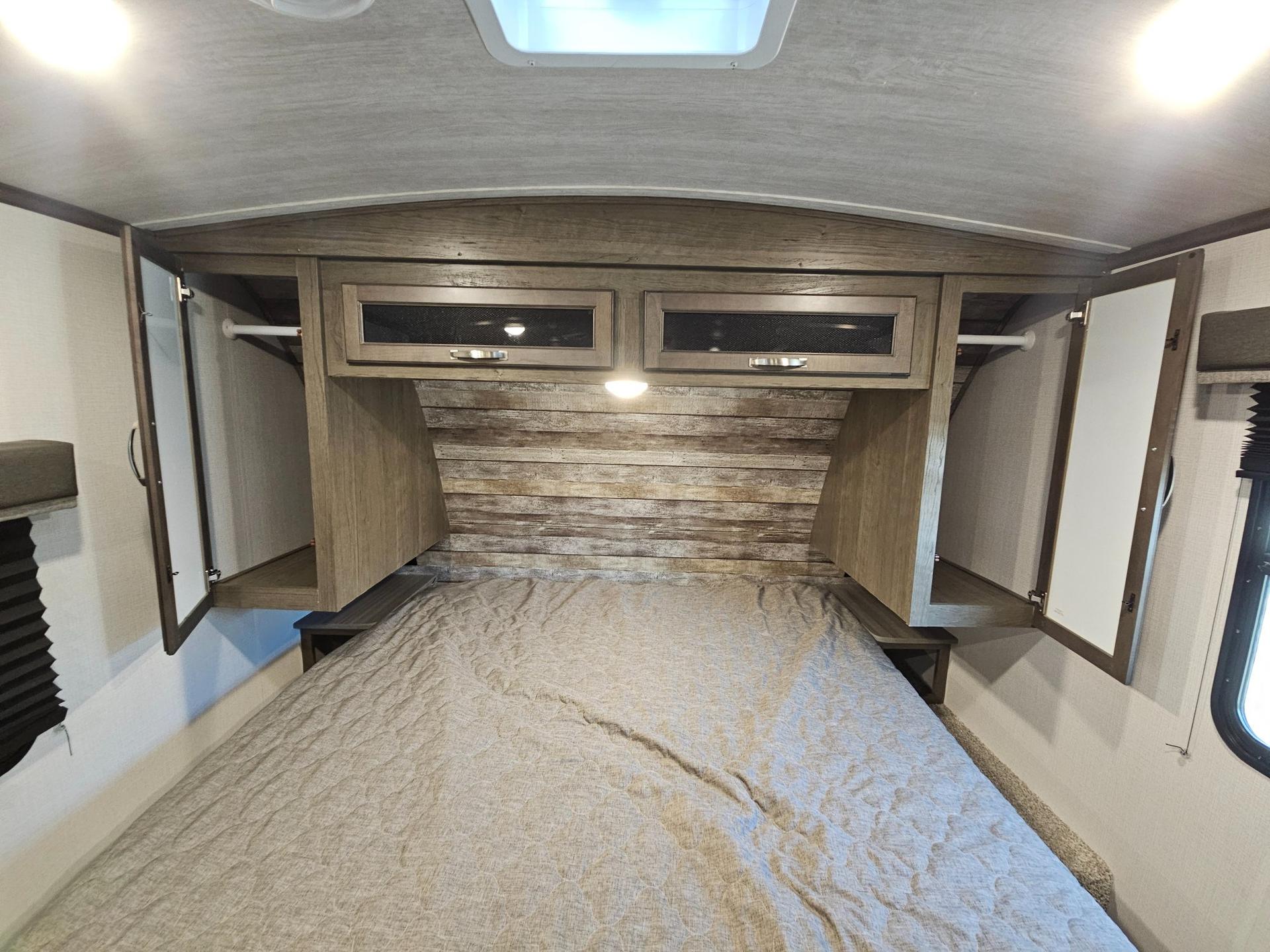 2021 Keystone RV 2021 Keystone RV Cougar Half-Ton - thumbnail 24