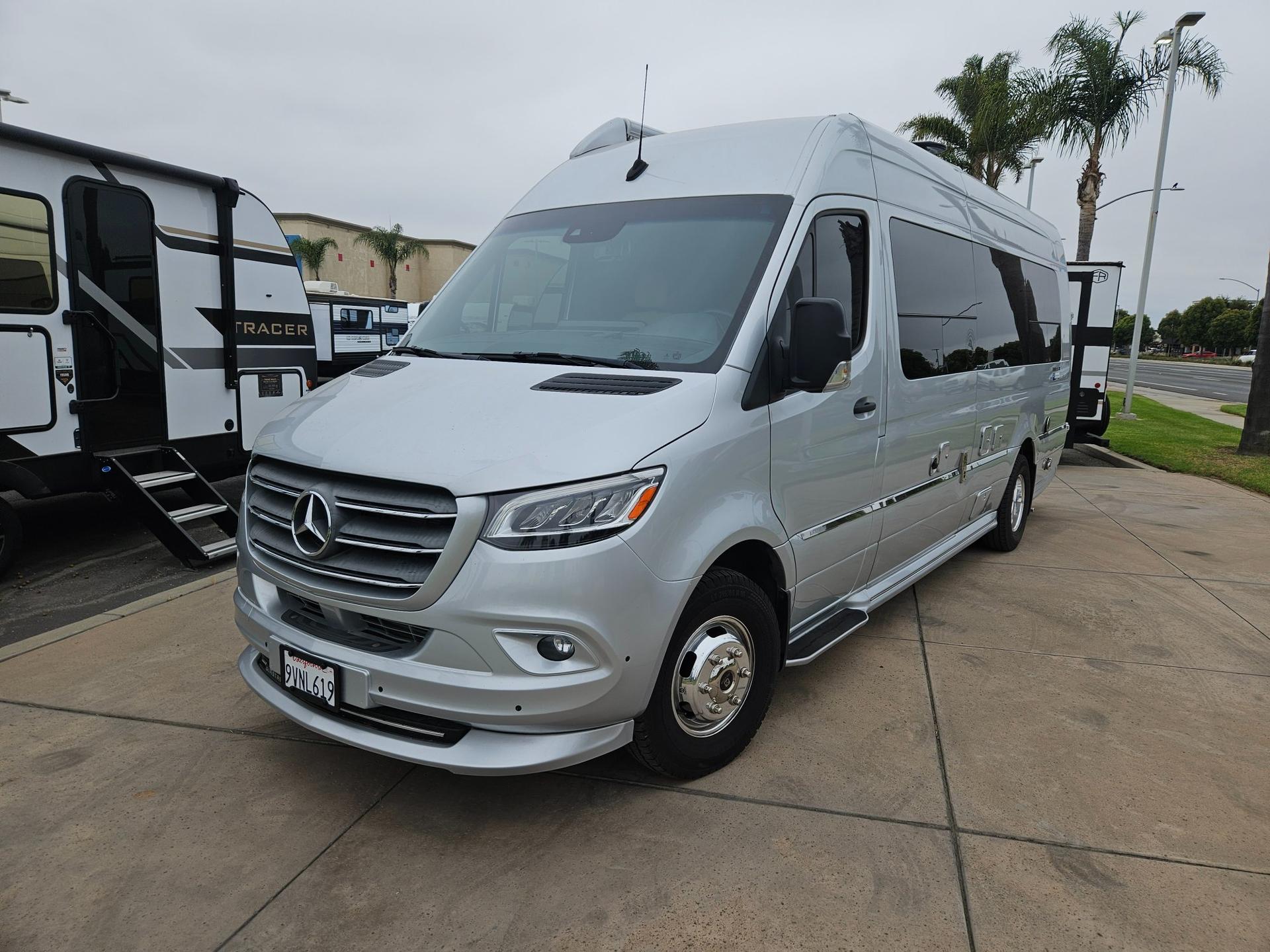 2020 Airstream 2020 Airstream Interstate - thumbnail 4