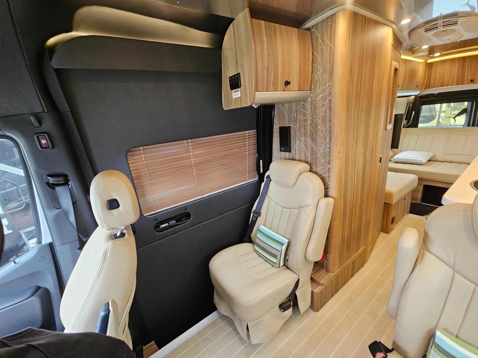 2020 Airstream 2020 Airstream Interstate - thumbnail 10