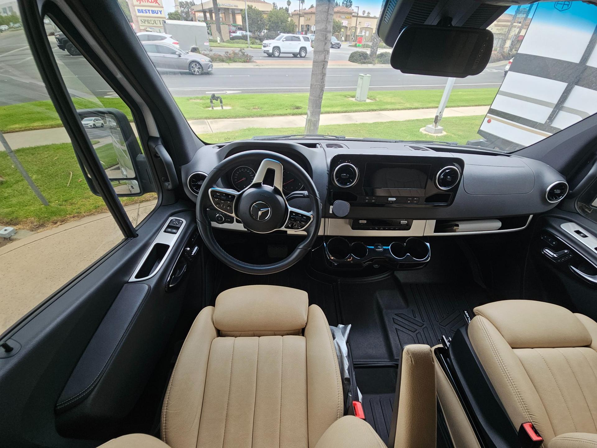 2020 Airstream 2020 Airstream Interstate - thumbnail 17