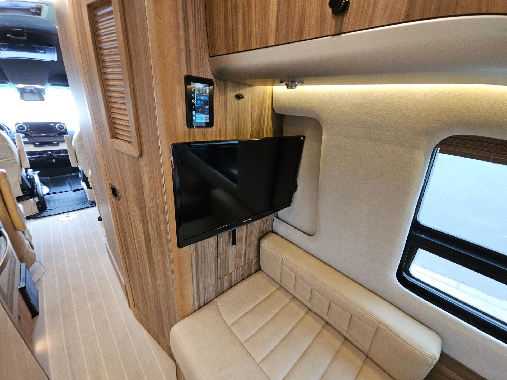 2020 Airstream 2020 Airstream Interstate - thumbnail 35