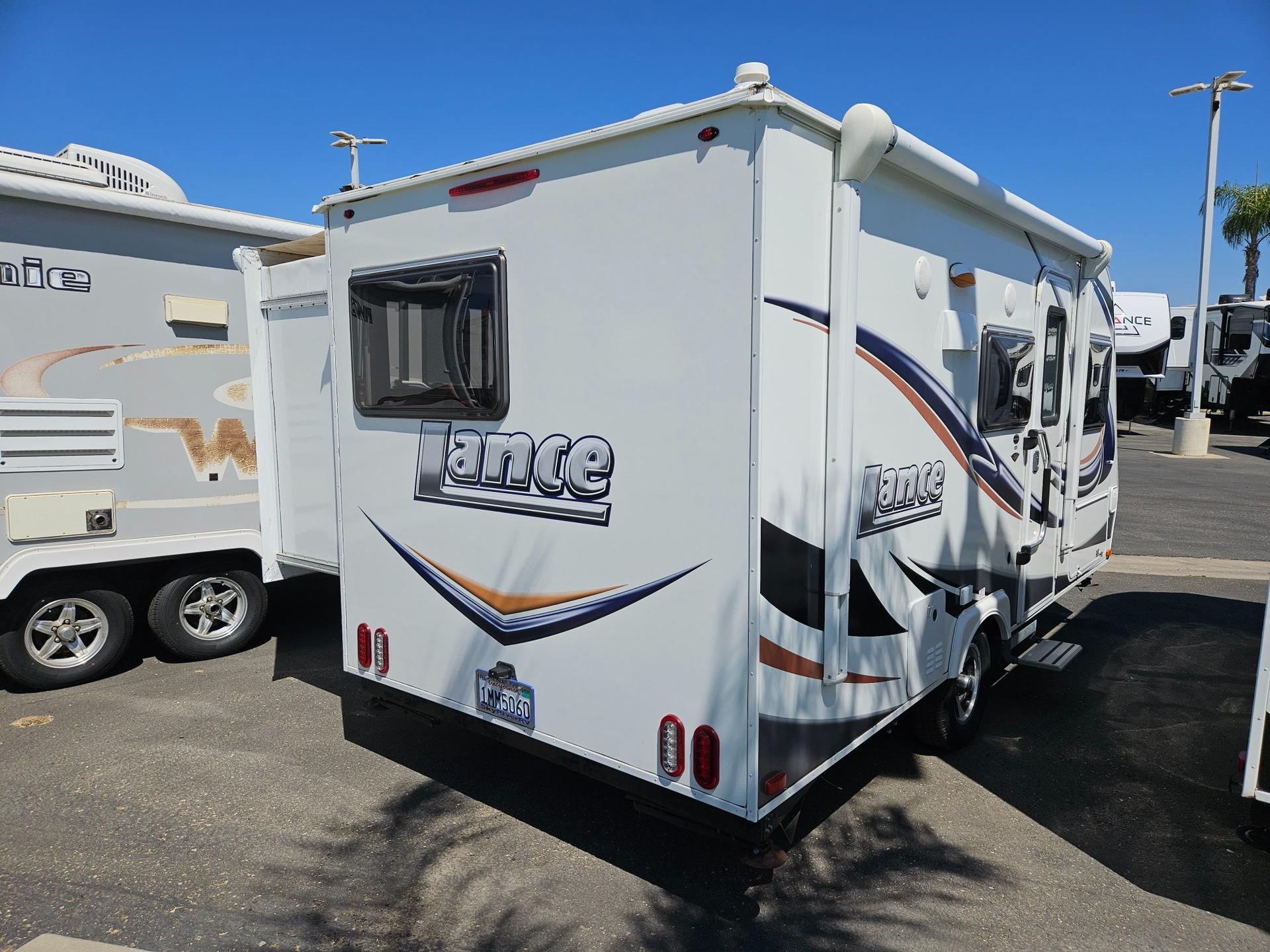 2015 Lance Travel Trailer 2015 Lance Travel Trailer Lance - thumbnail 3