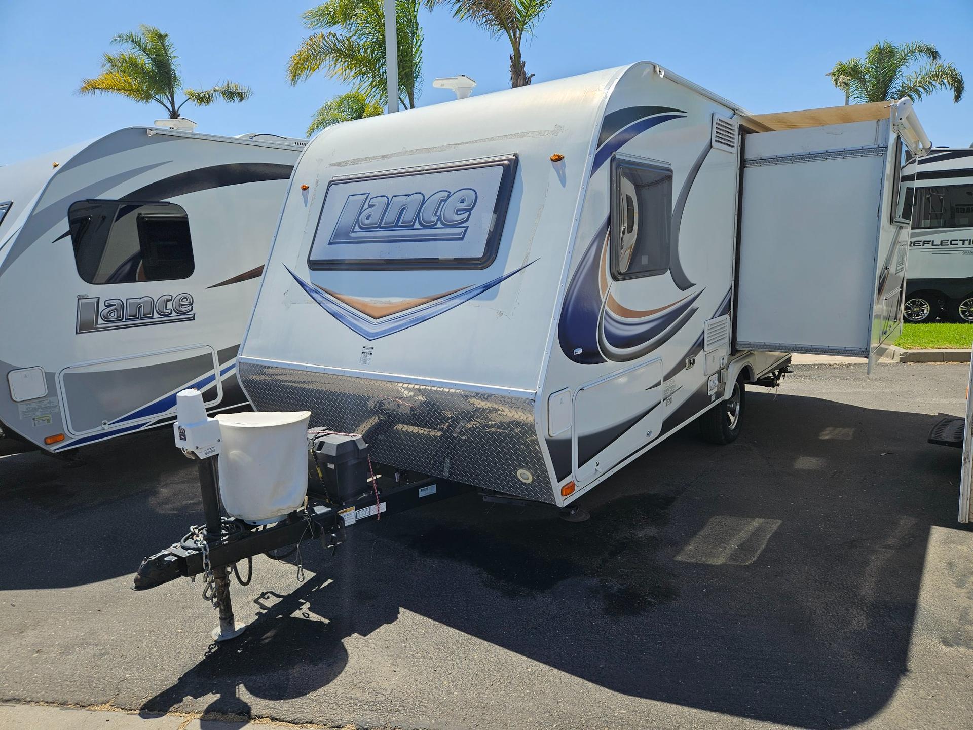2015 Lance Travel Trailer 2015 Lance Travel Trailer Lance - thumbnail 5