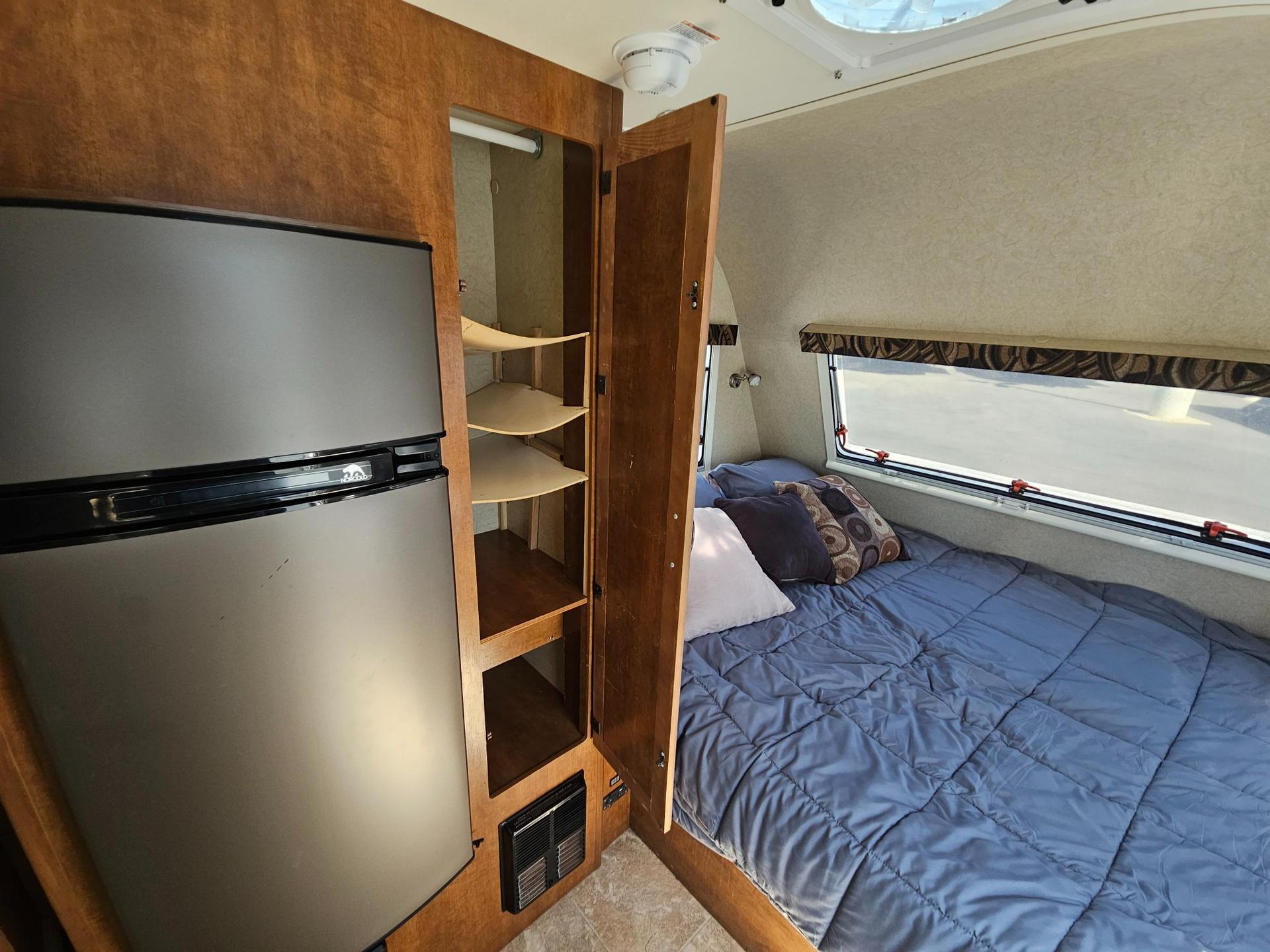 2015 Lance Travel Trailer 2015 Lance Travel Trailer Lance - thumbnail 7