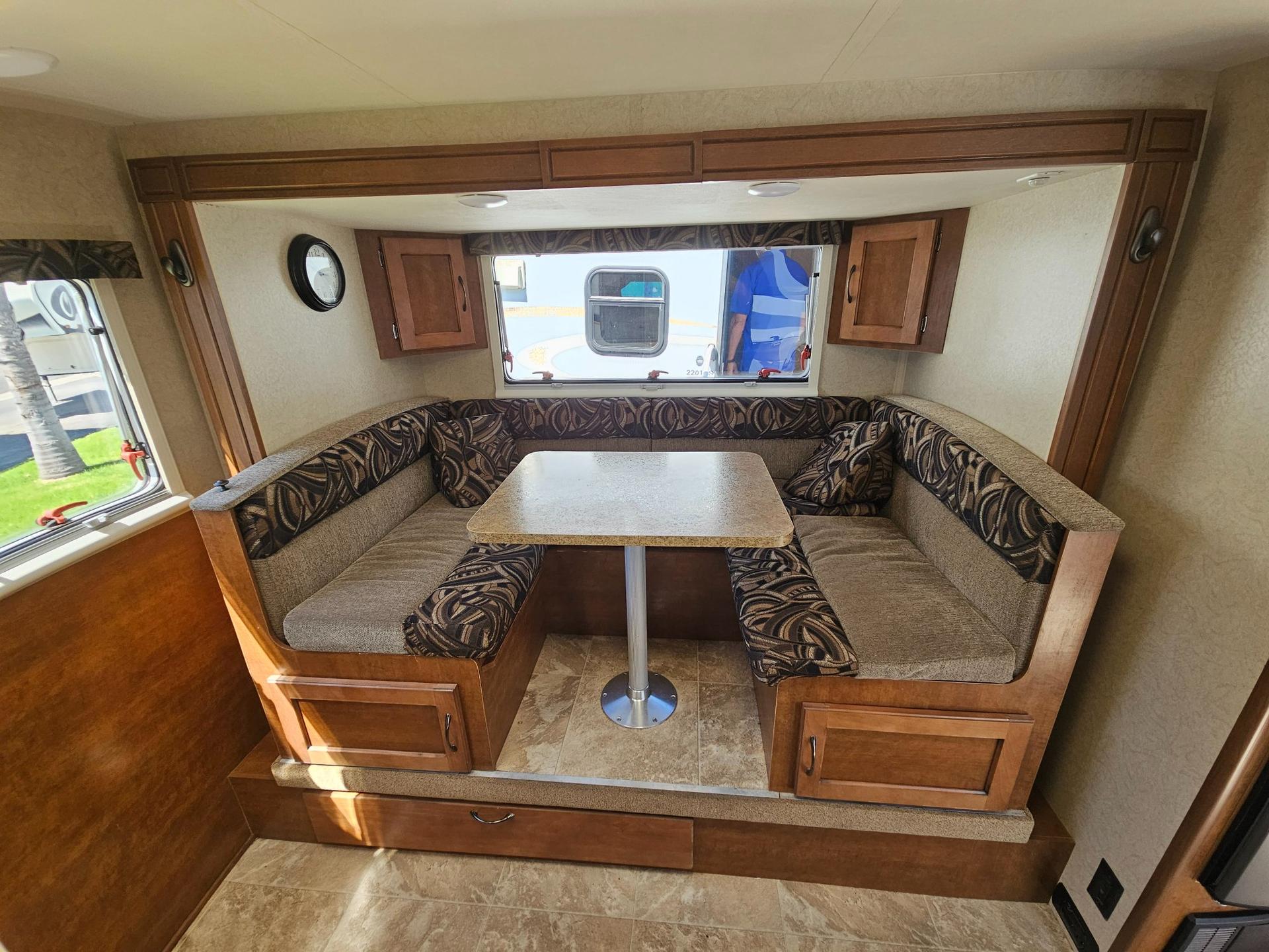 2015 Lance Travel Trailer 2015 Lance Travel Trailer Lance - thumbnail 9