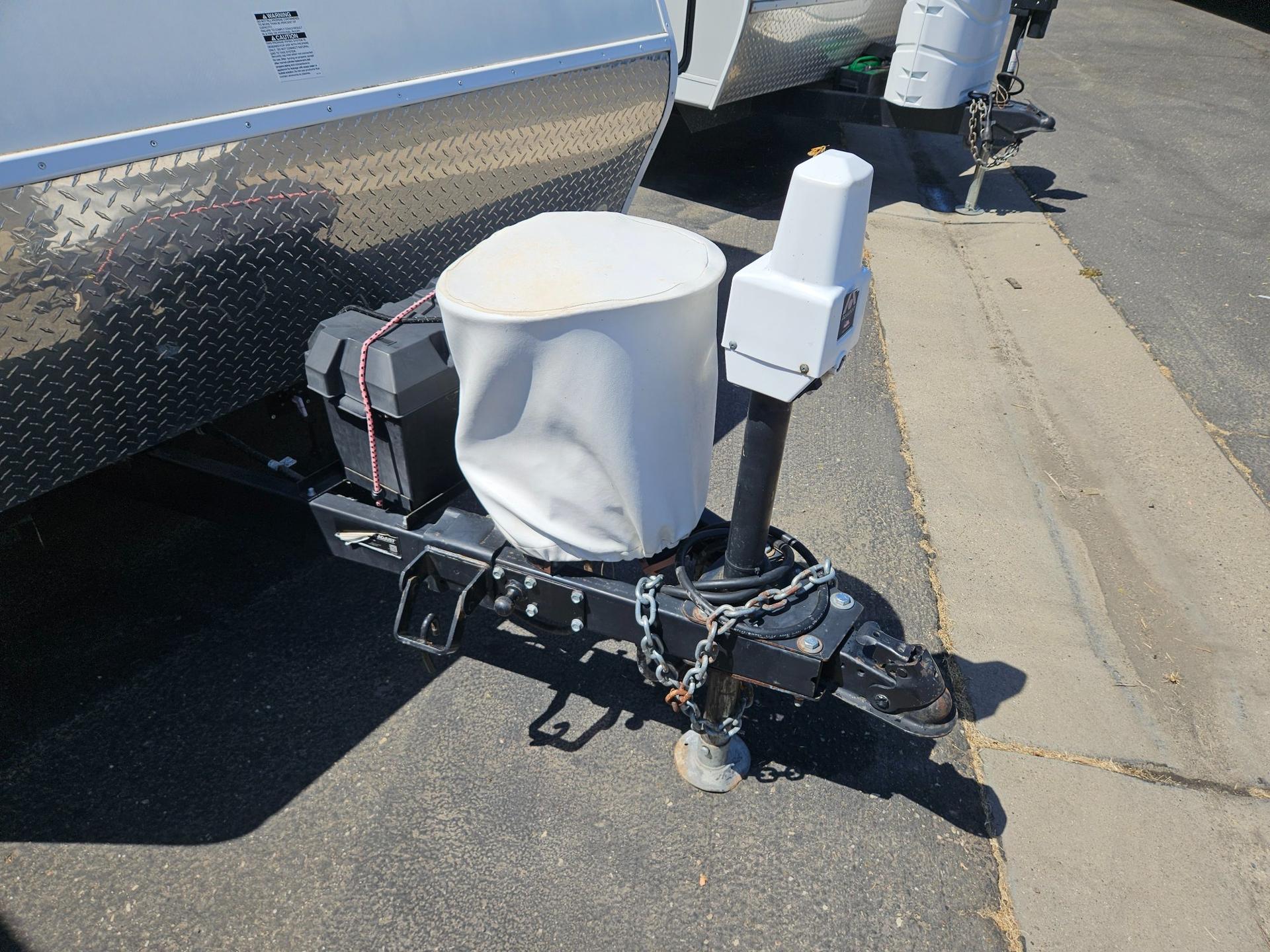 2015 Lance Travel Trailer 2015 Lance Travel Trailer Lance - thumbnail 24