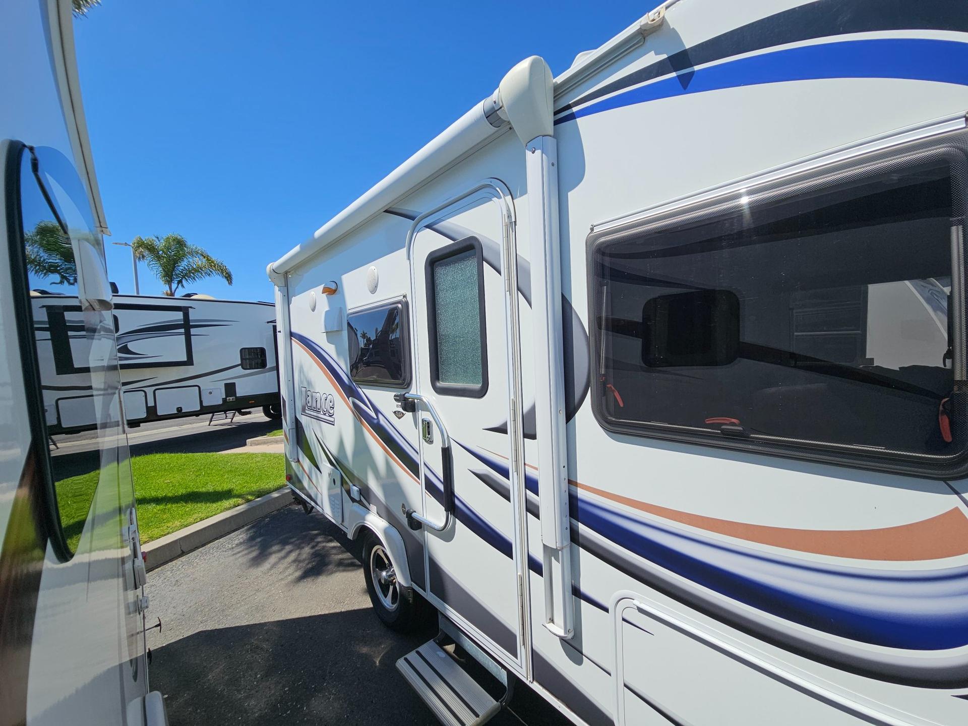 2015 Lance Travel Trailer 2015 Lance Travel Trailer Lance - thumbnail 28
