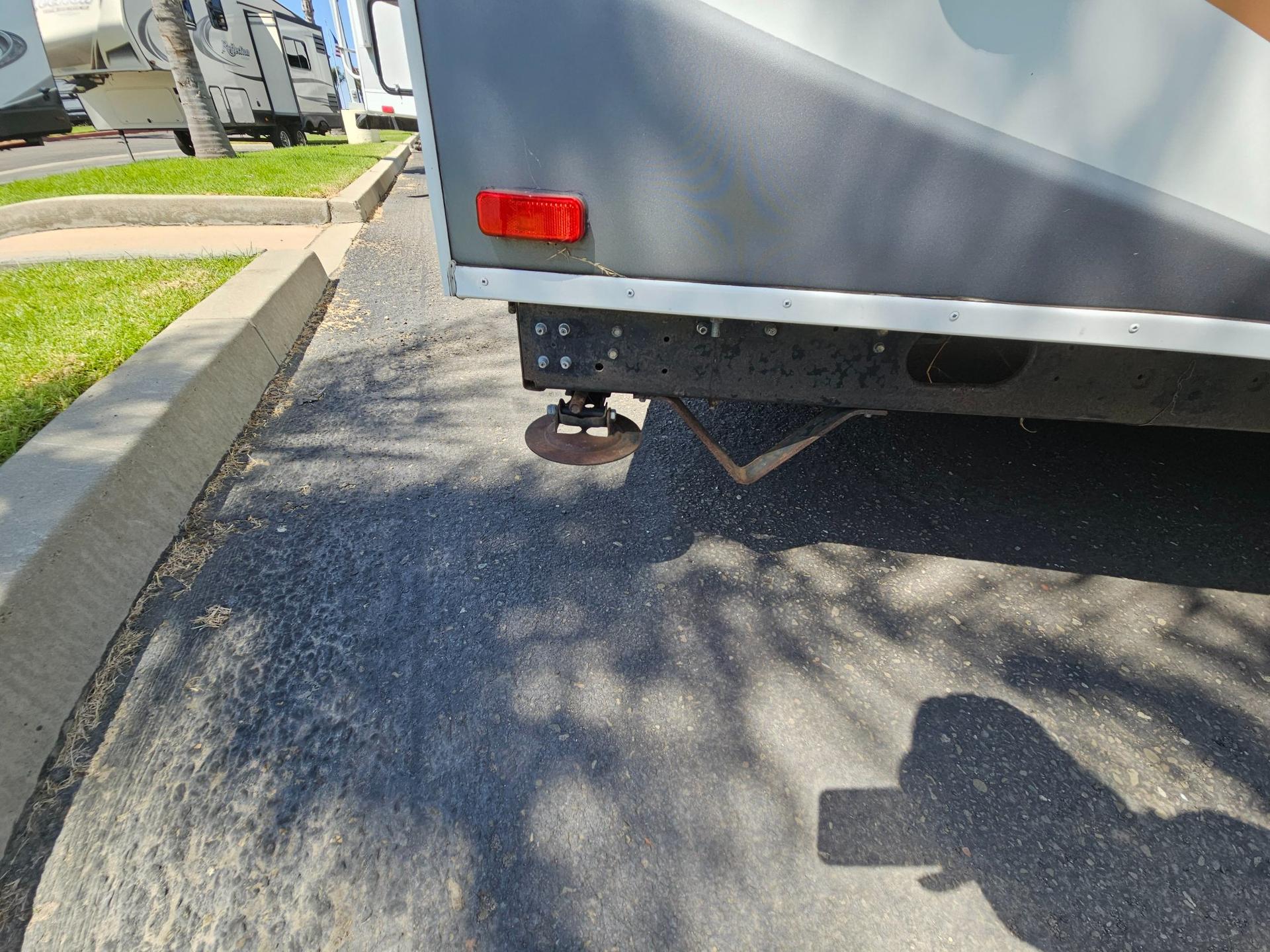 2015 Lance Travel Trailer 2015 Lance Travel Trailer Lance - thumbnail 32