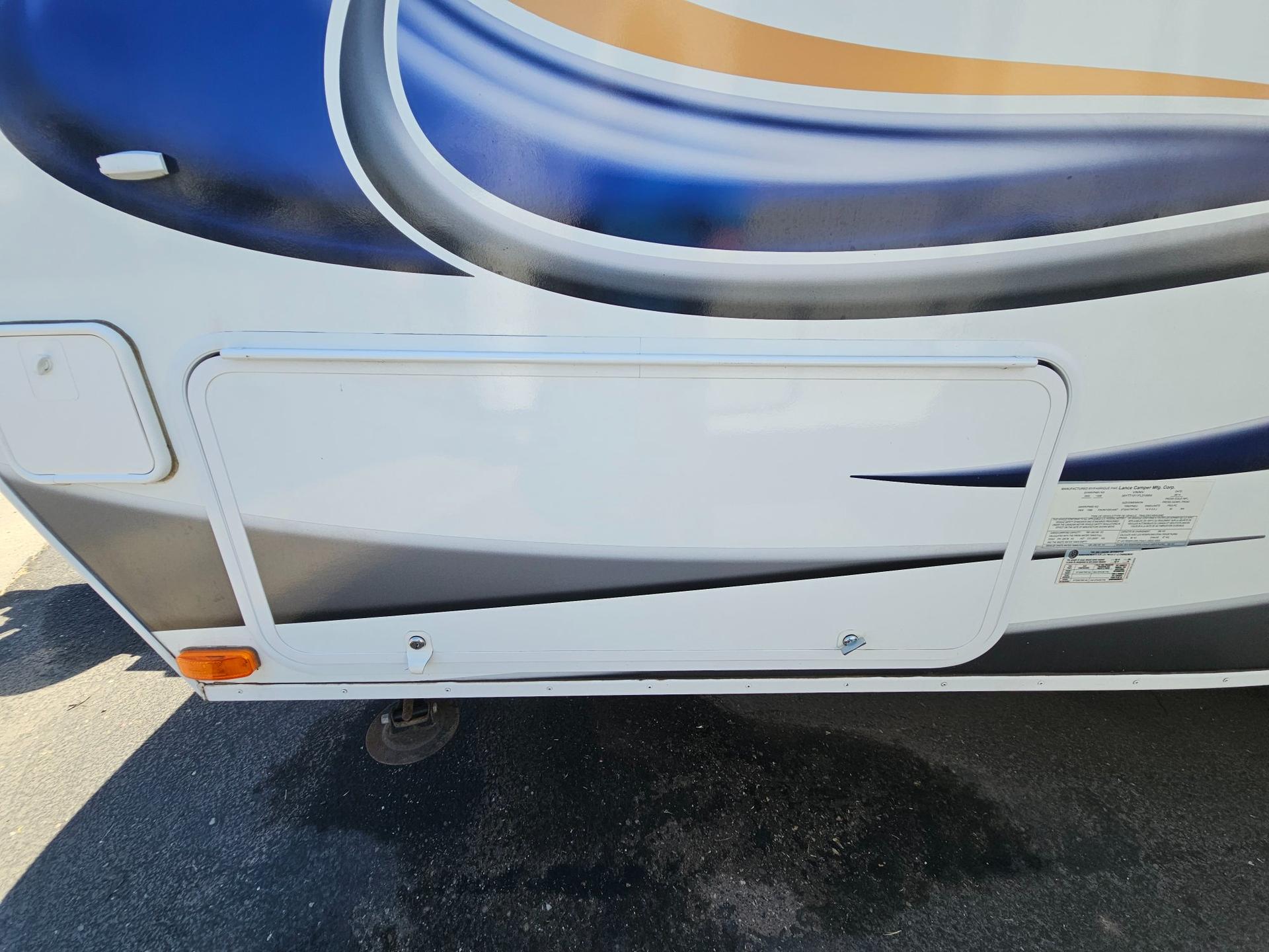 2015 Lance Travel Trailer 2015 Lance Travel Trailer Lance - thumbnail 35