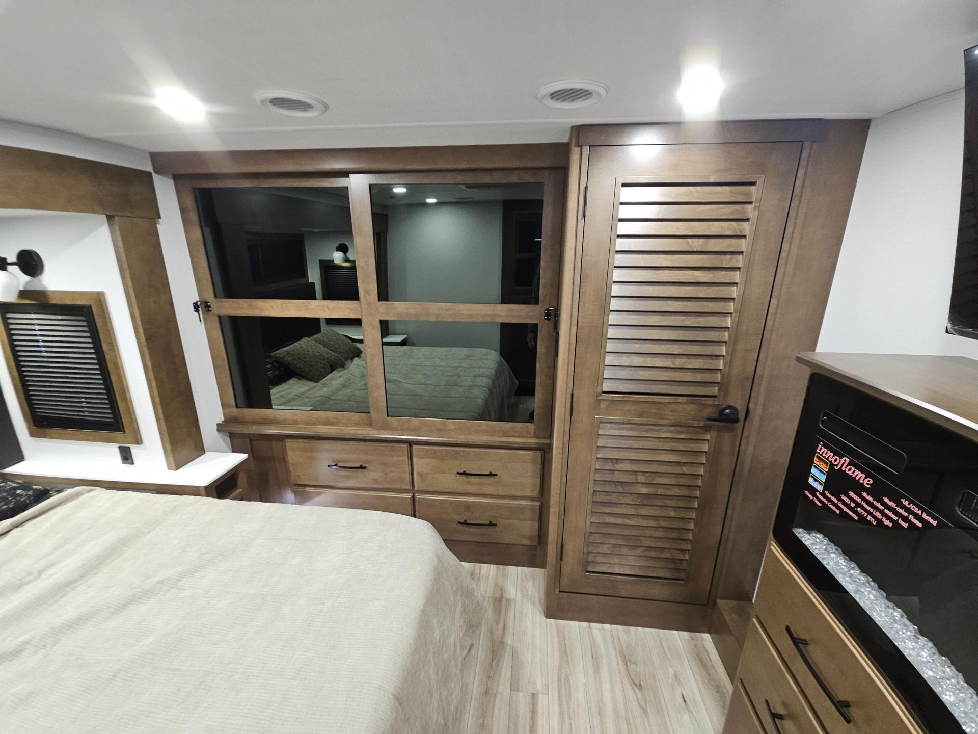2027 Keystone RV 2027 Keystone RV Montana - thumbnail 41