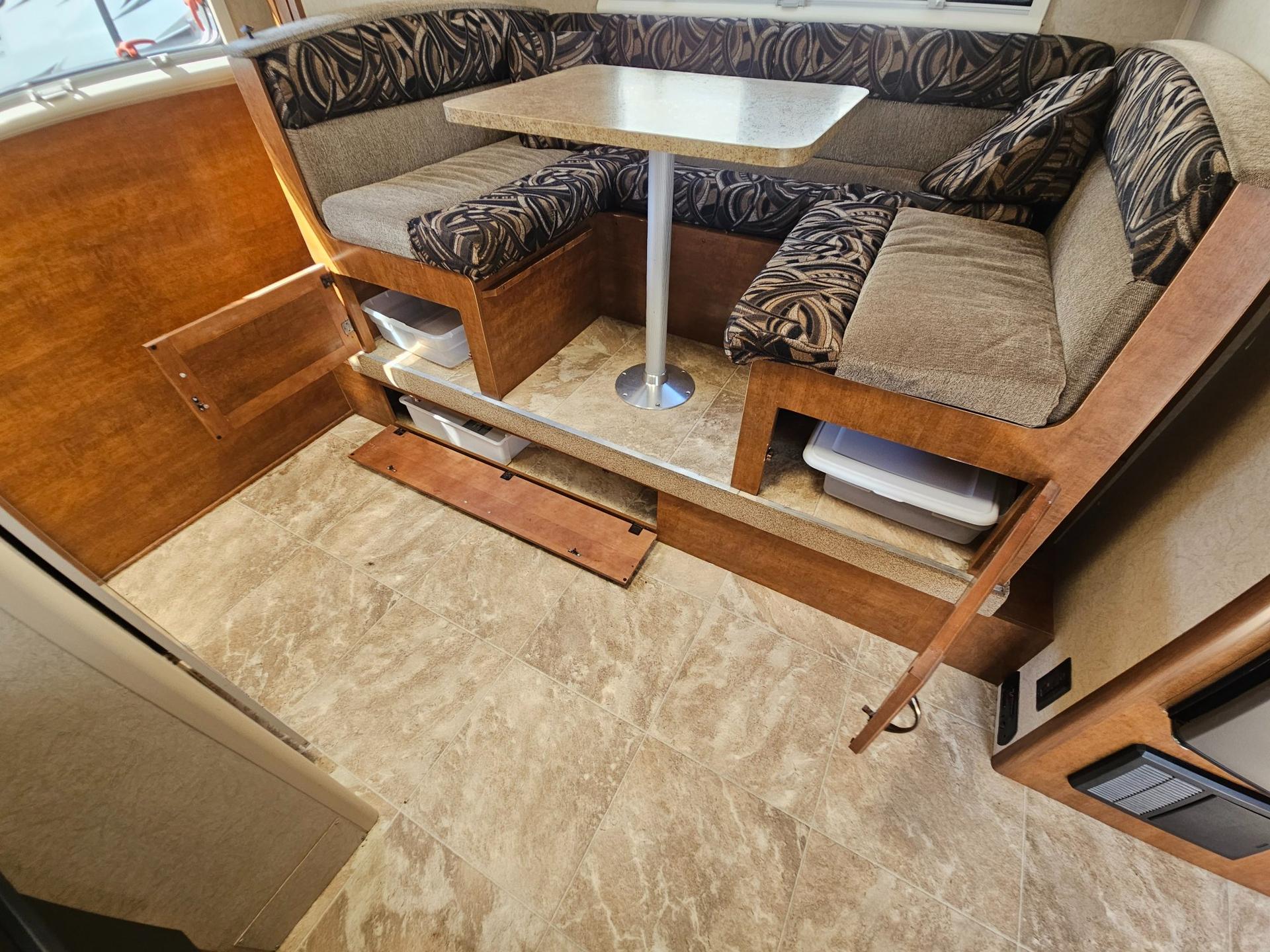 2015 Lance Travel Trailer 2015 Lance Travel Trailer Lance - thumbnail 45