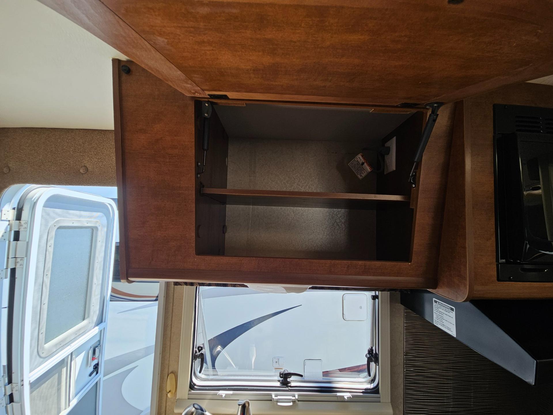 2015 Lance Travel Trailer 2015 Lance Travel Trailer Lance - thumbnail 52