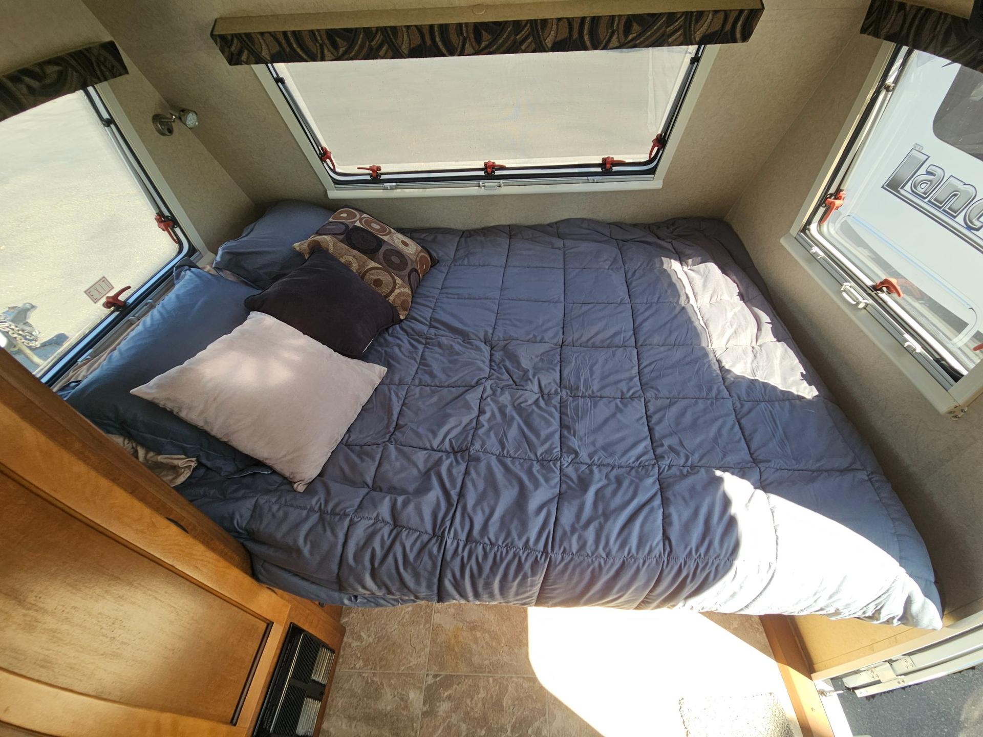 2015 Lance Travel Trailer 2015 Lance Travel Trailer Lance - thumbnail 57