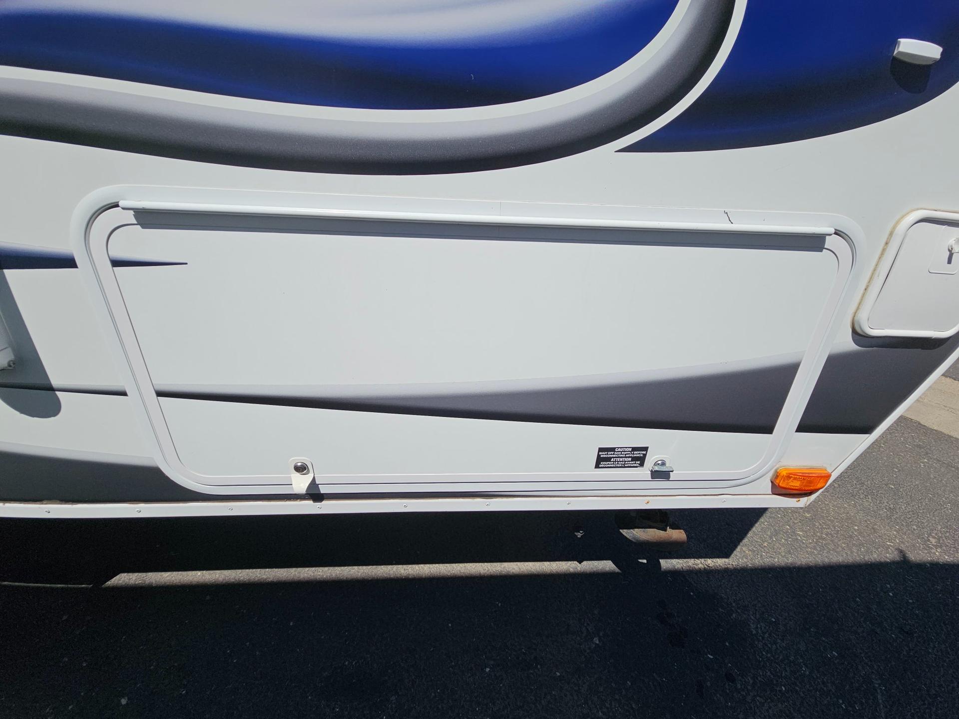 2015 Lance Travel Trailer 2015 Lance Travel Trailer Lance - thumbnail 60