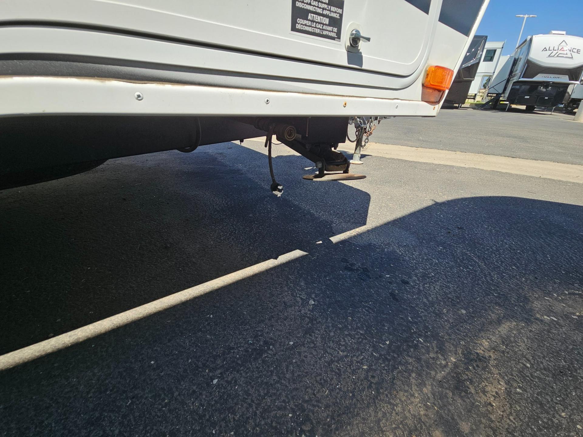 2015 Lance Travel Trailer 2015 Lance Travel Trailer Lance - thumbnail 61