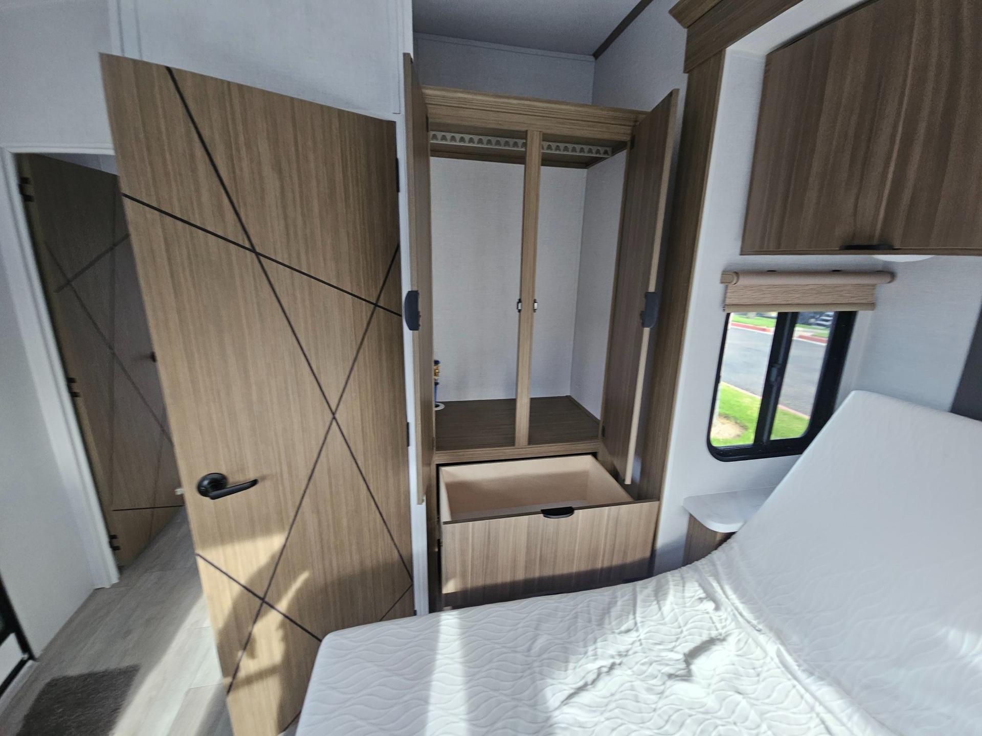 2025 Forest River 2025 Forest River Wildwood - thumbnail 41