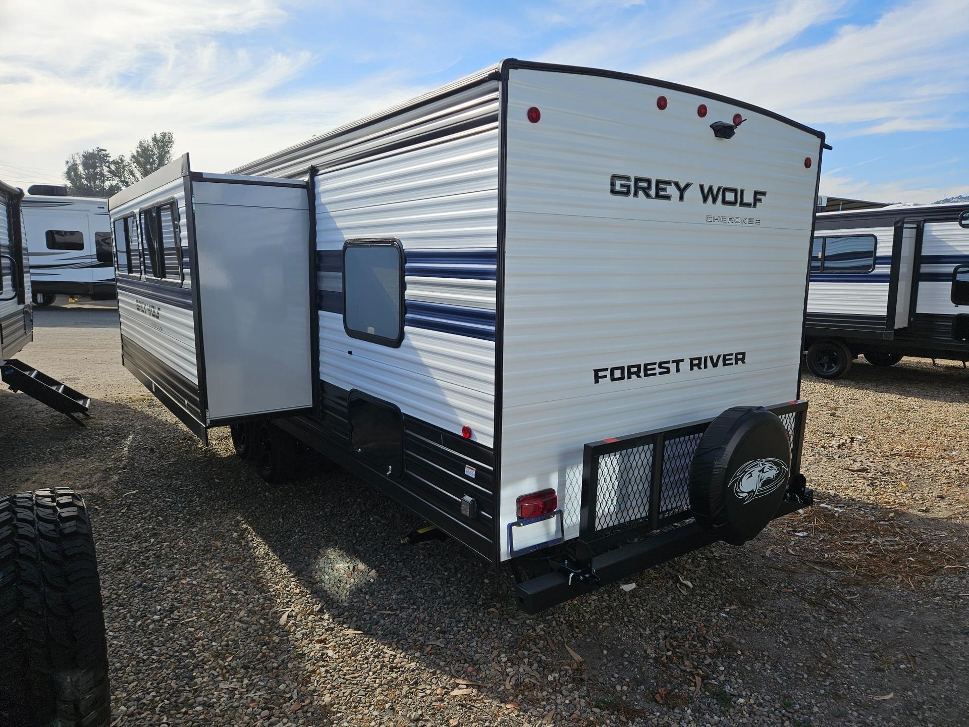 2027 Forest River RV 2027 Forest River RV Cherokee Grey Wolf - thumbnail 4