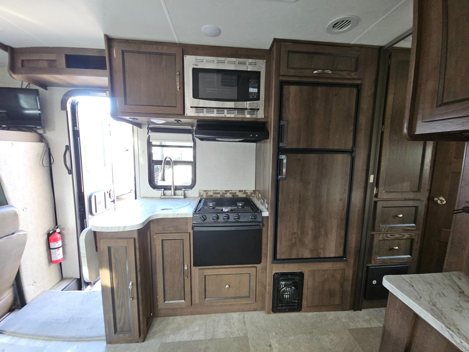2019 Coachmen 2019 Coachmen Prism - thumbnail 10