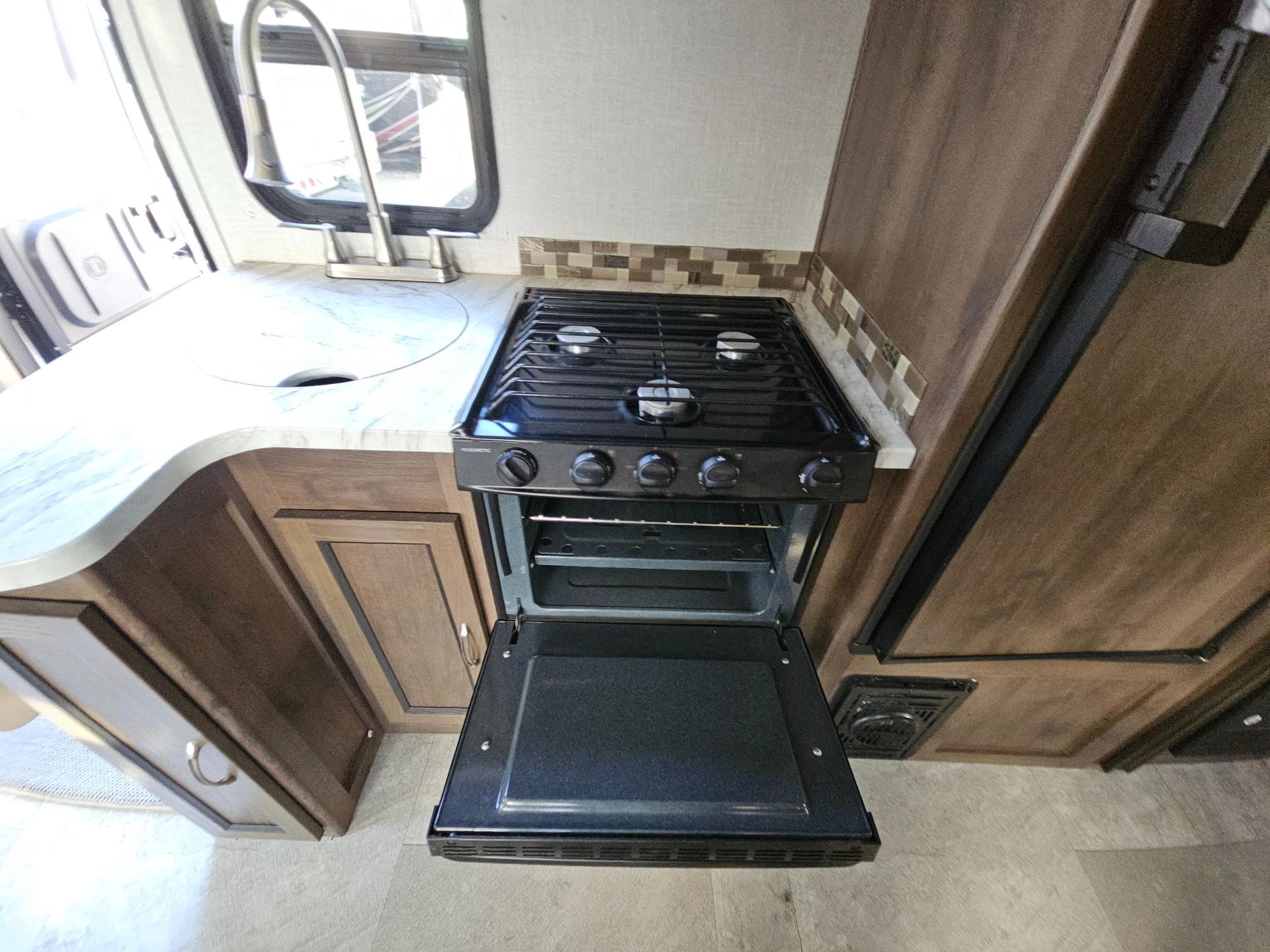 2019 Coachmen 2019 Coachmen Prism - thumbnail 15