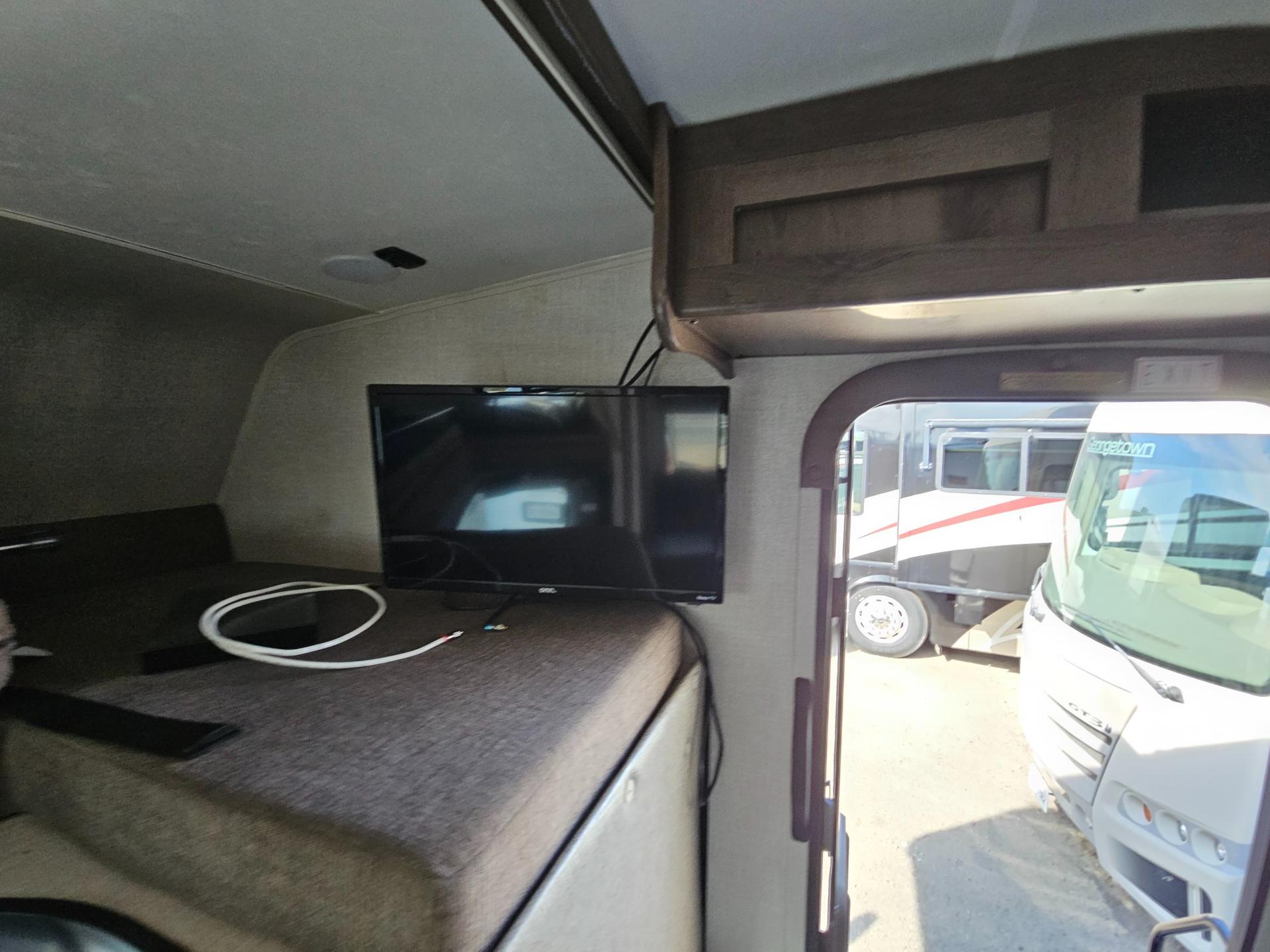 2019 Coachmen 2019 Coachmen Prism - thumbnail 33