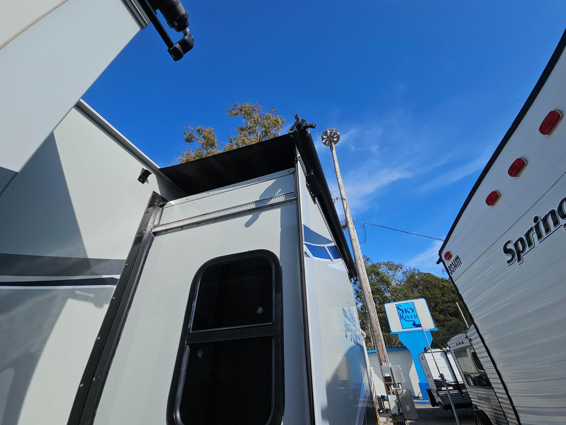 2019 Coachmen 2019 Coachmen Prism - thumbnail 50