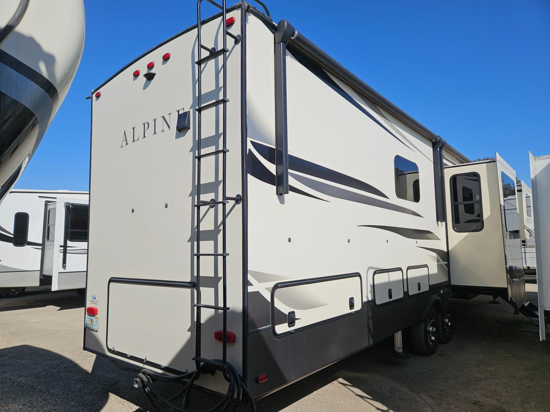 2021 Keystone RV 2021 Keystone RV Alpine - thumbnail 3