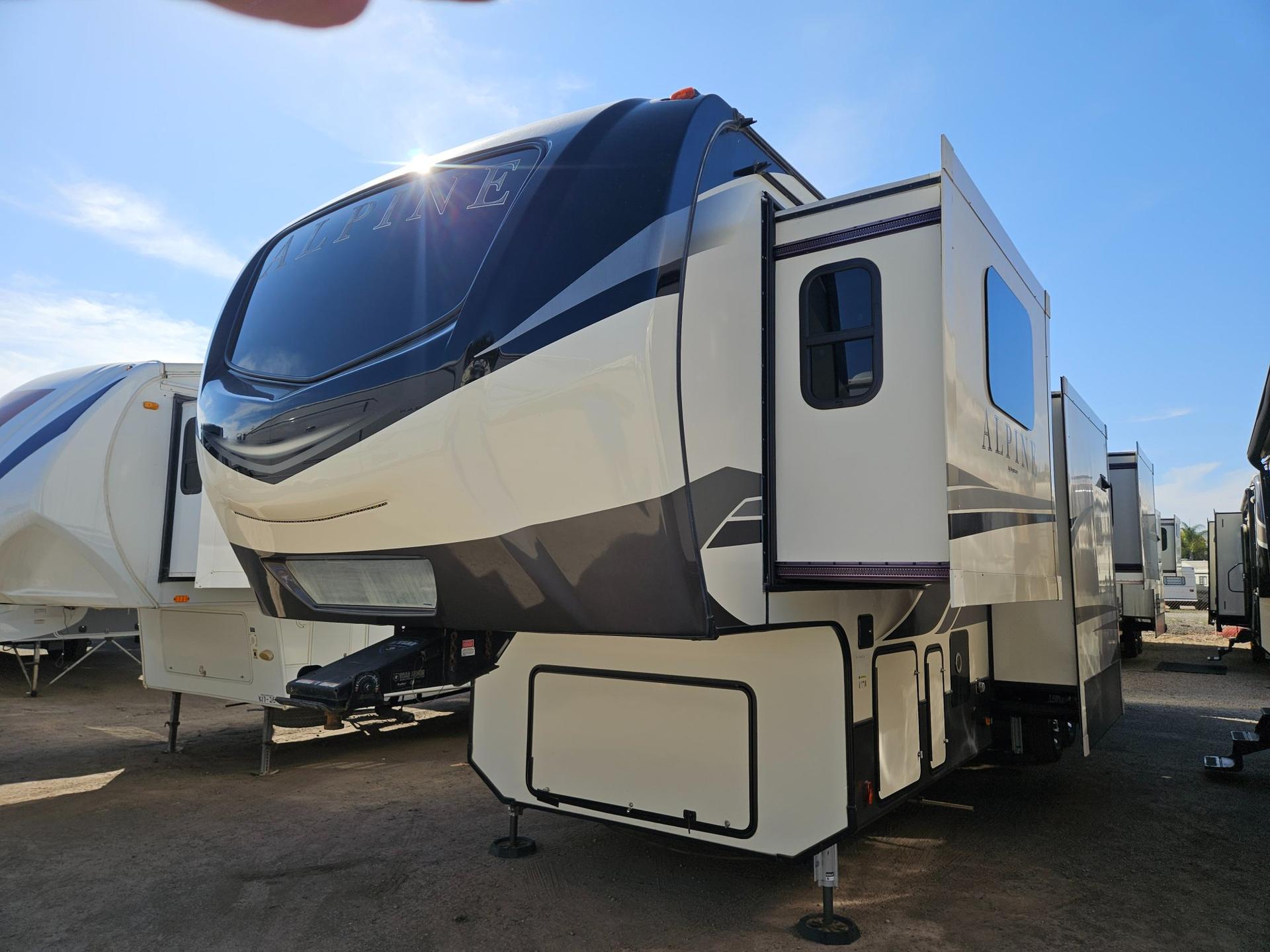 2021 Keystone RV 2021 Keystone RV Alpine - thumbnail 5