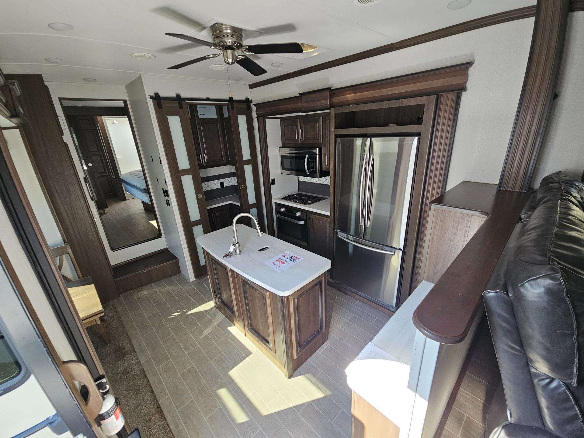2021 Keystone RV 2021 Keystone RV Alpine - thumbnail 6