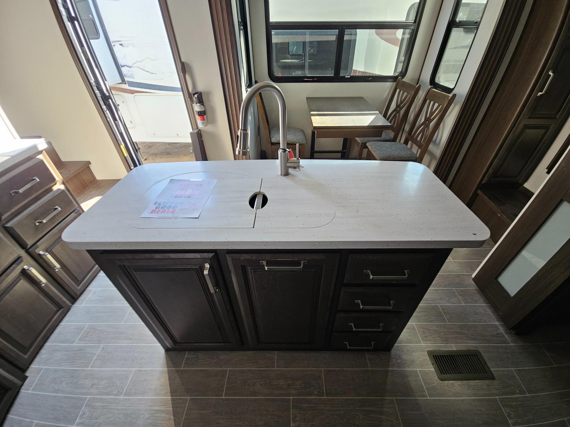 2021 Keystone RV 2021 Keystone RV Alpine - thumbnail 14