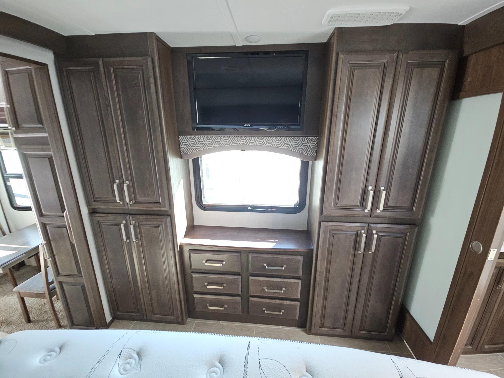 2021 Keystone RV 2021 Keystone RV Alpine - thumbnail 37