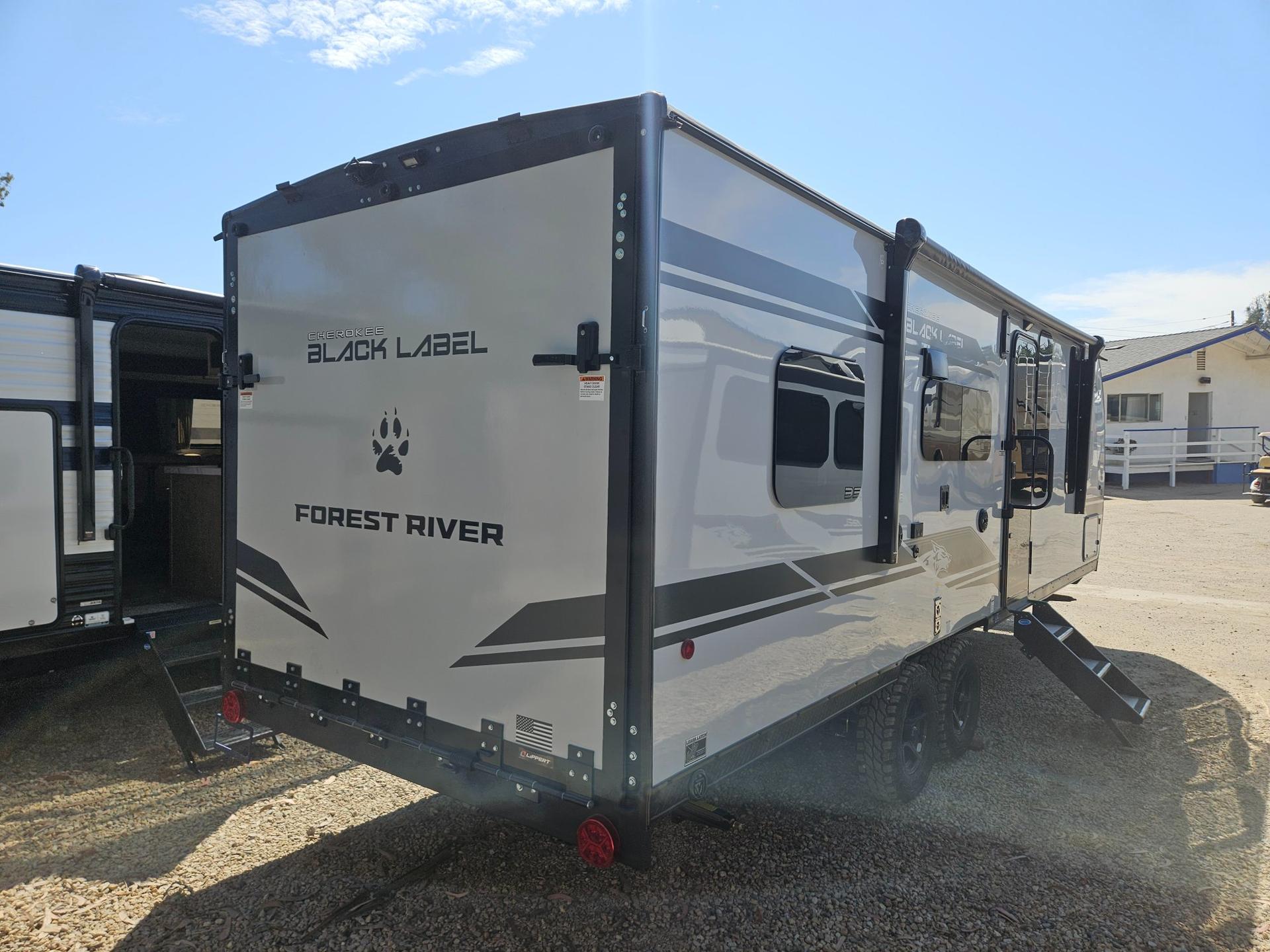 2027 Forest River RV 2027 Forest River RV Cherokee Grey Wolf Black Label - thumbnail 3