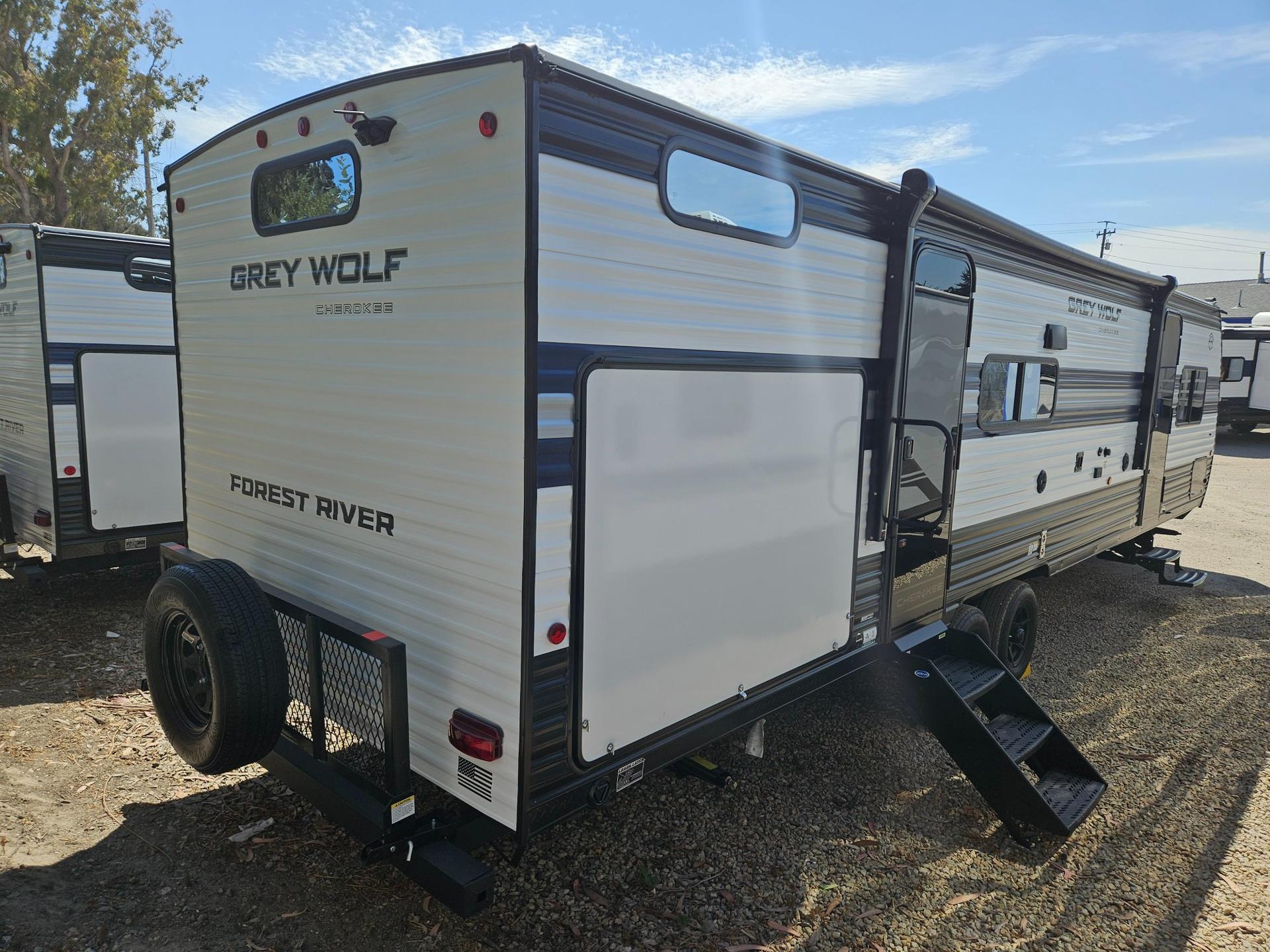 2027 Forest River RV 2027 Forest River RV Cherokee Grey Wolf - thumbnail 3